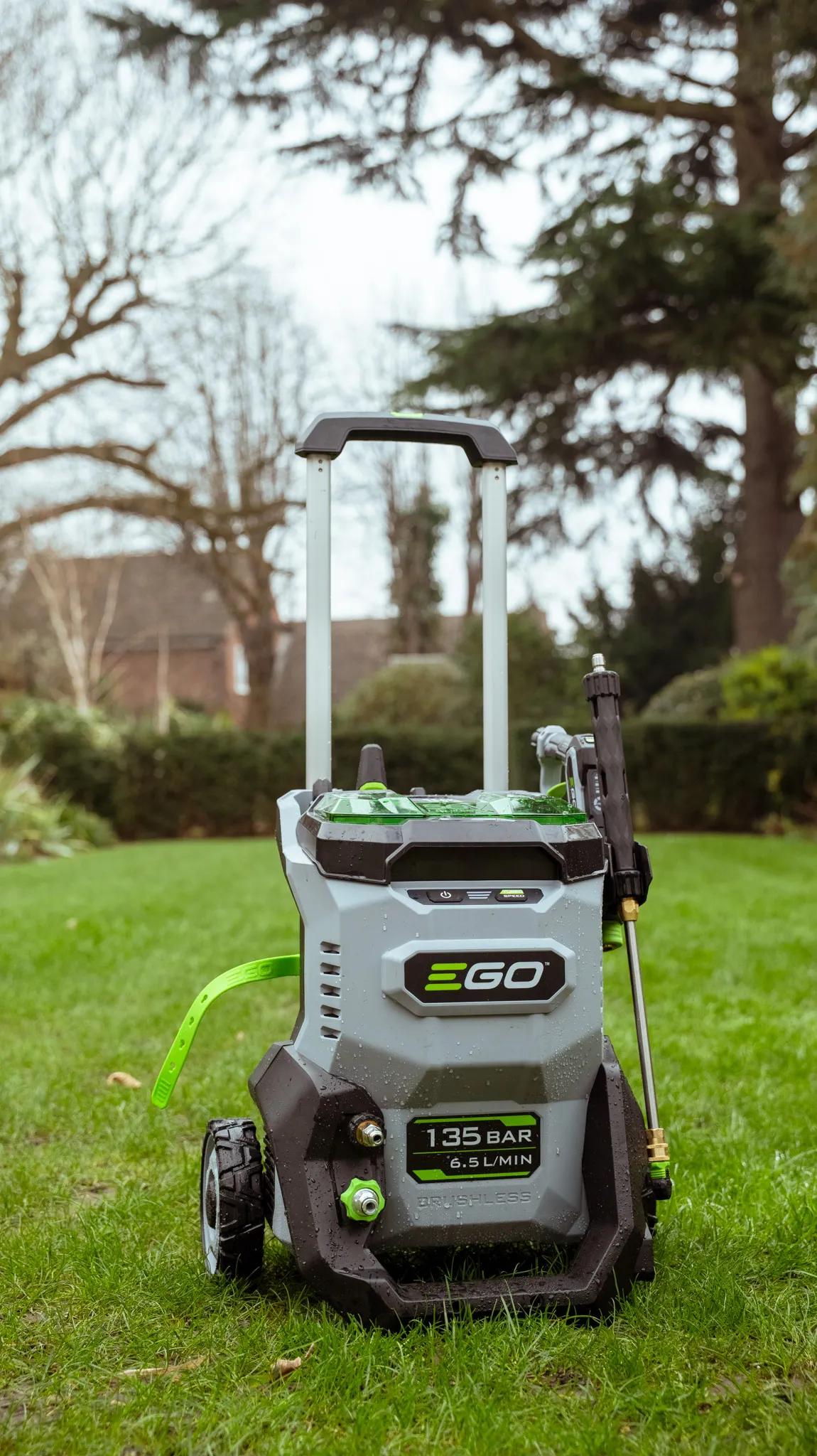 A Willow Alexander team jet washing a driveway, 4