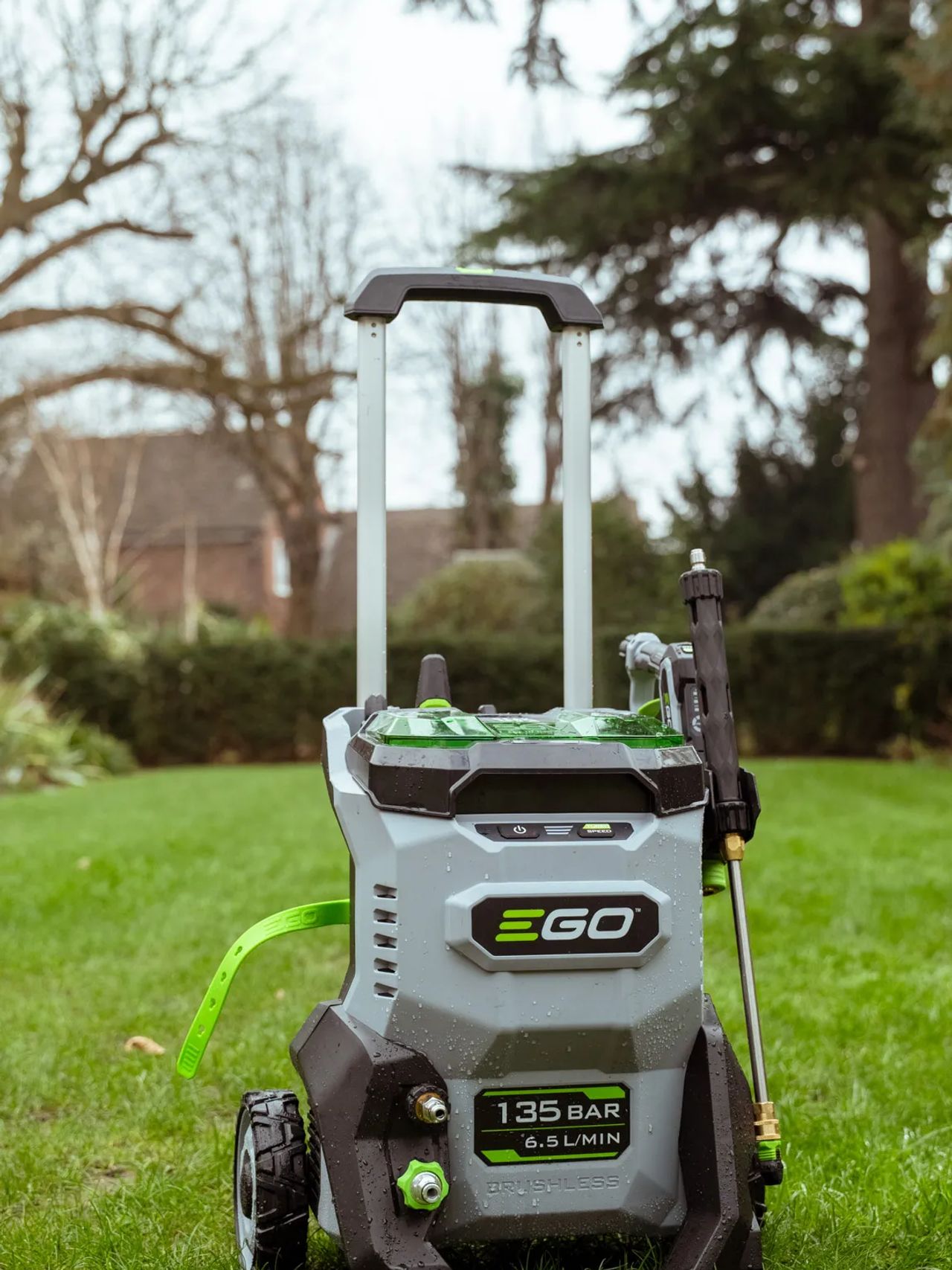 A Willow Alexander team jet washing a driveway, 4