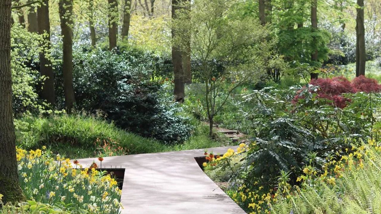 The Timeless Influence of Arts and Crafts in Garden Design