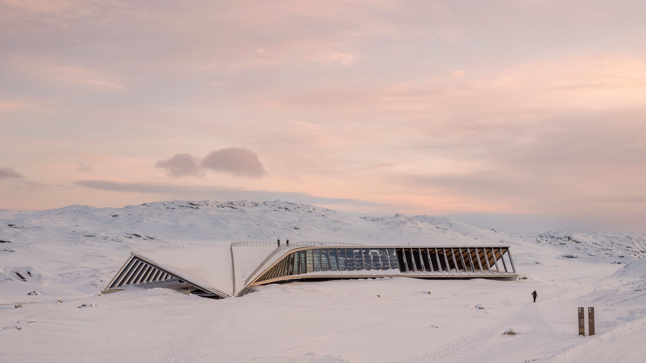 image-4d6ea92f645e8e0e9d00b251cc4829cb1e5c928b-4000x1622-jpg