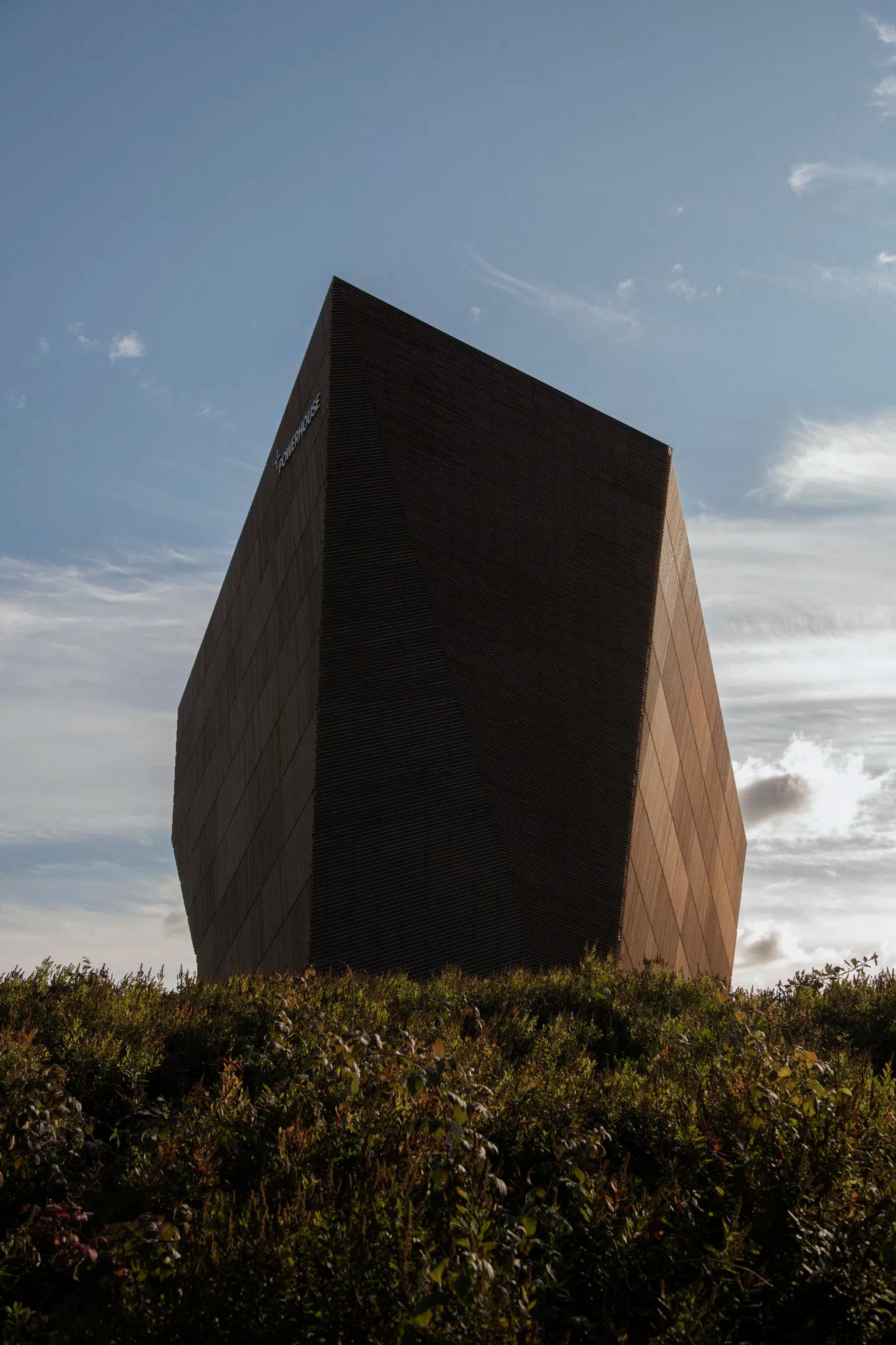 image-4ff8e49c4f7d20f108b588869e3f1597e247c220-1440x2160-webp