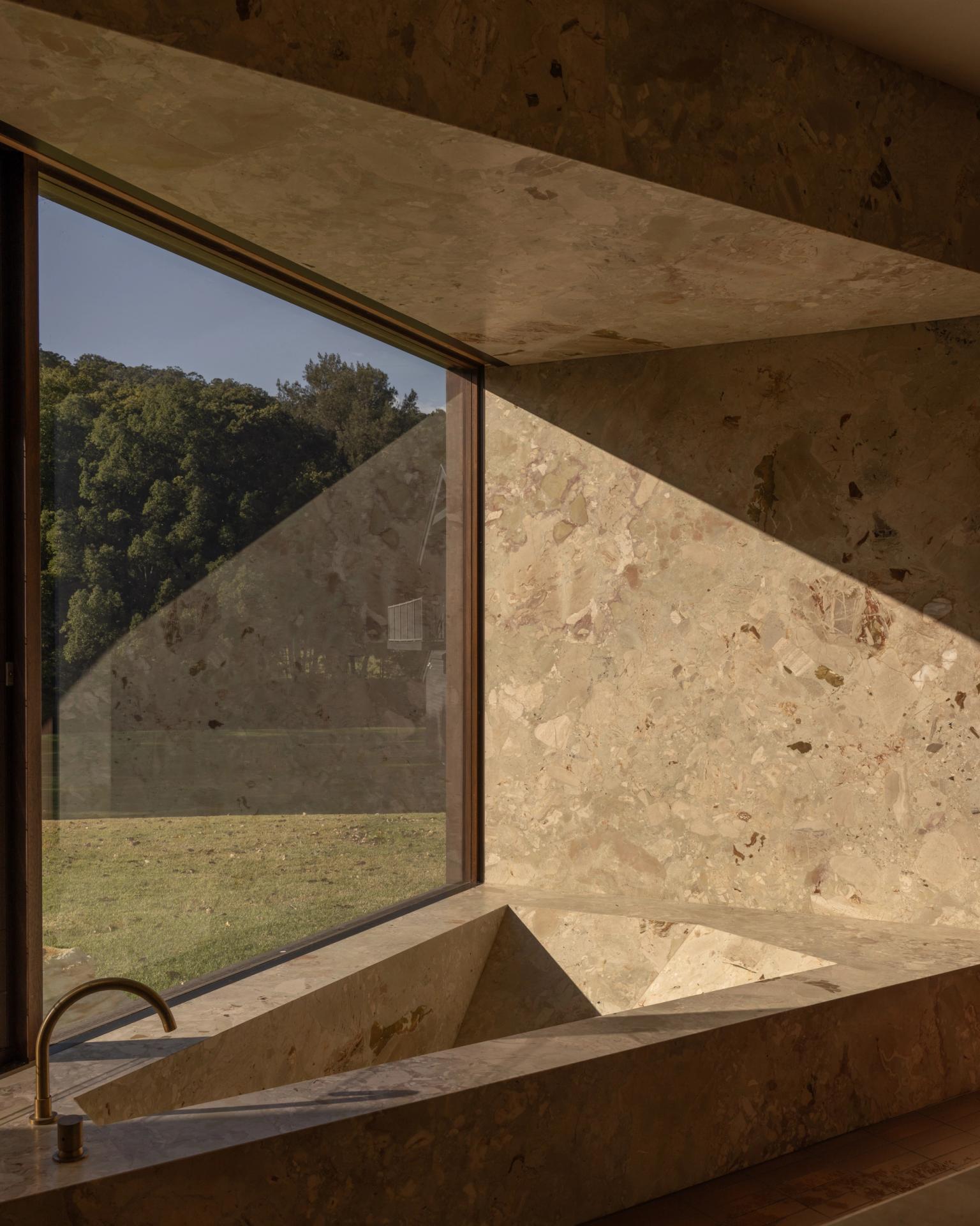 image-7fc28fbf3e20cd679f32eb1d3549bc760fc48af9-4320x5400-jpg