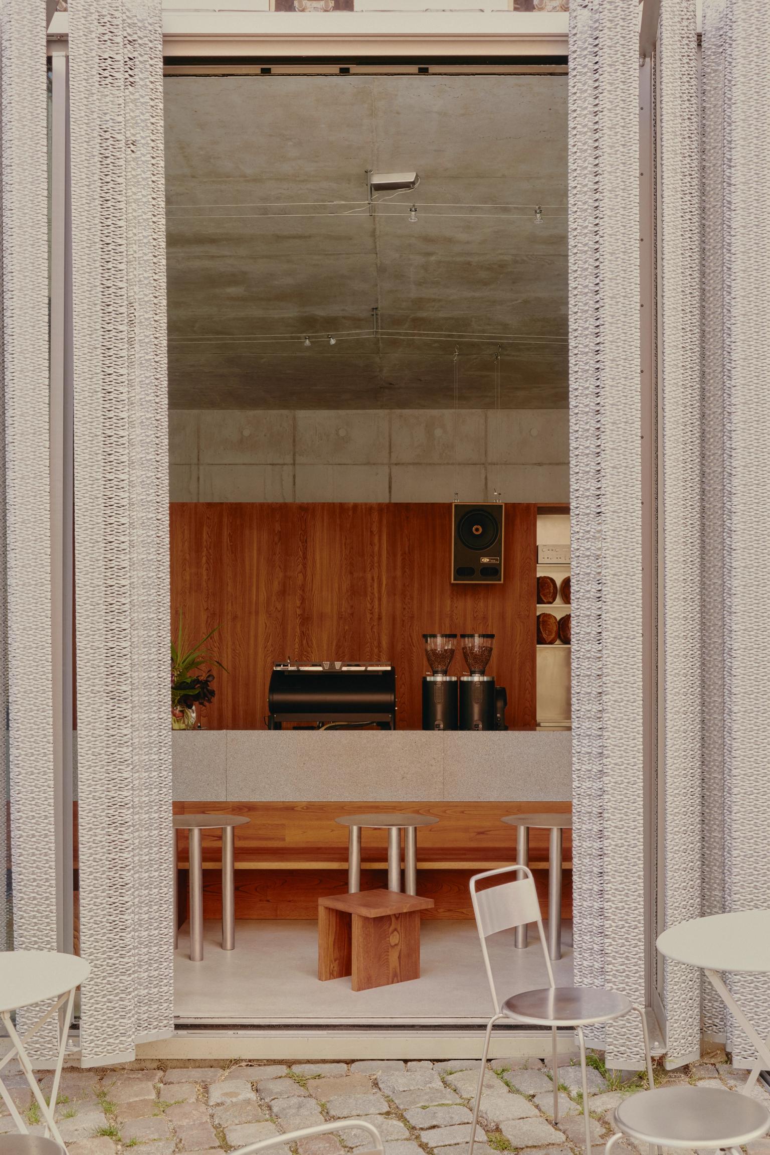 image-8090db32f1df53f7c3a299e41c2b9707ac5dacb2-4648x6968-jpg