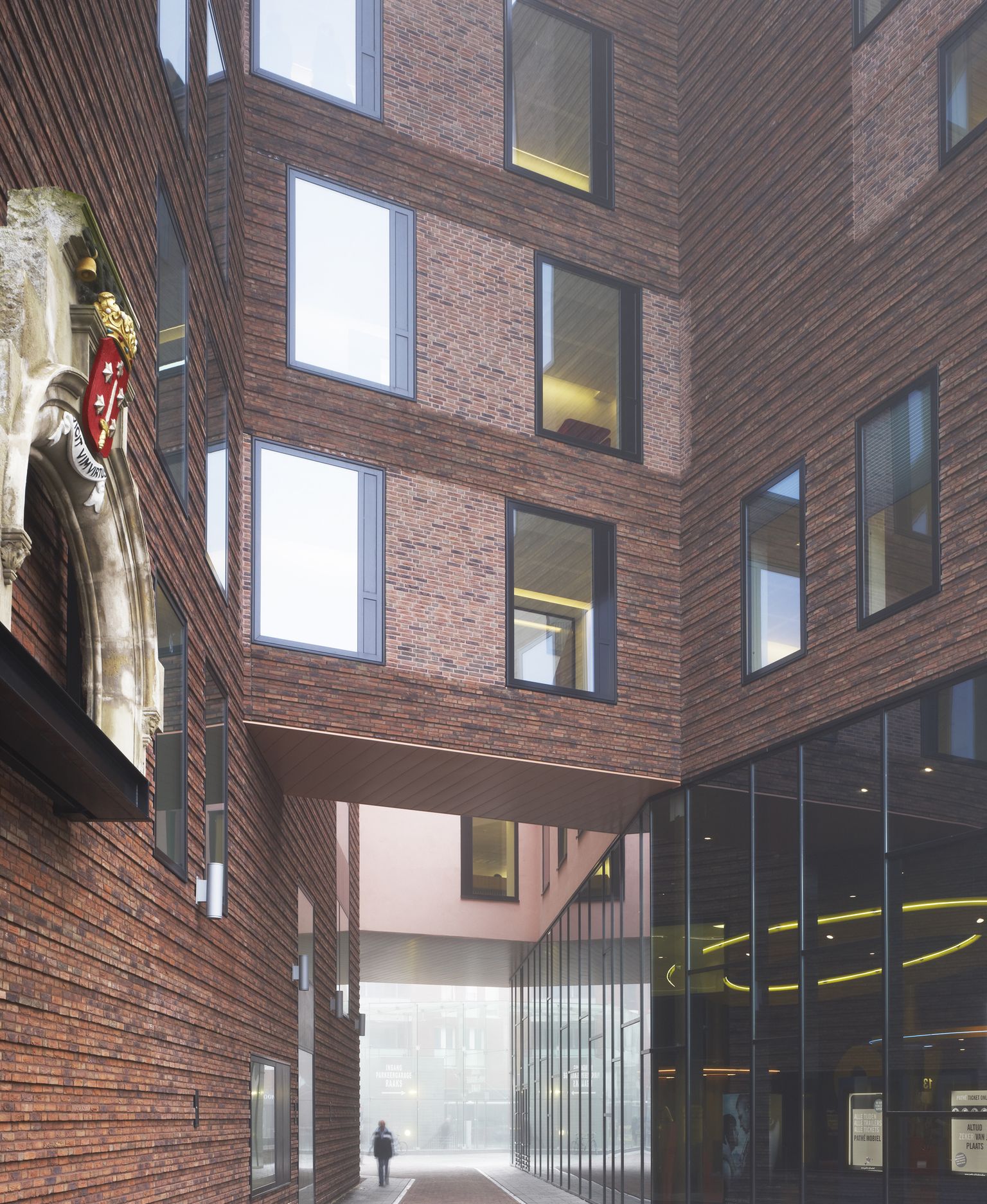 image-9f2798b7a564f24d1d78016f04f2a8539c86dbf5-2000x2667-jpg