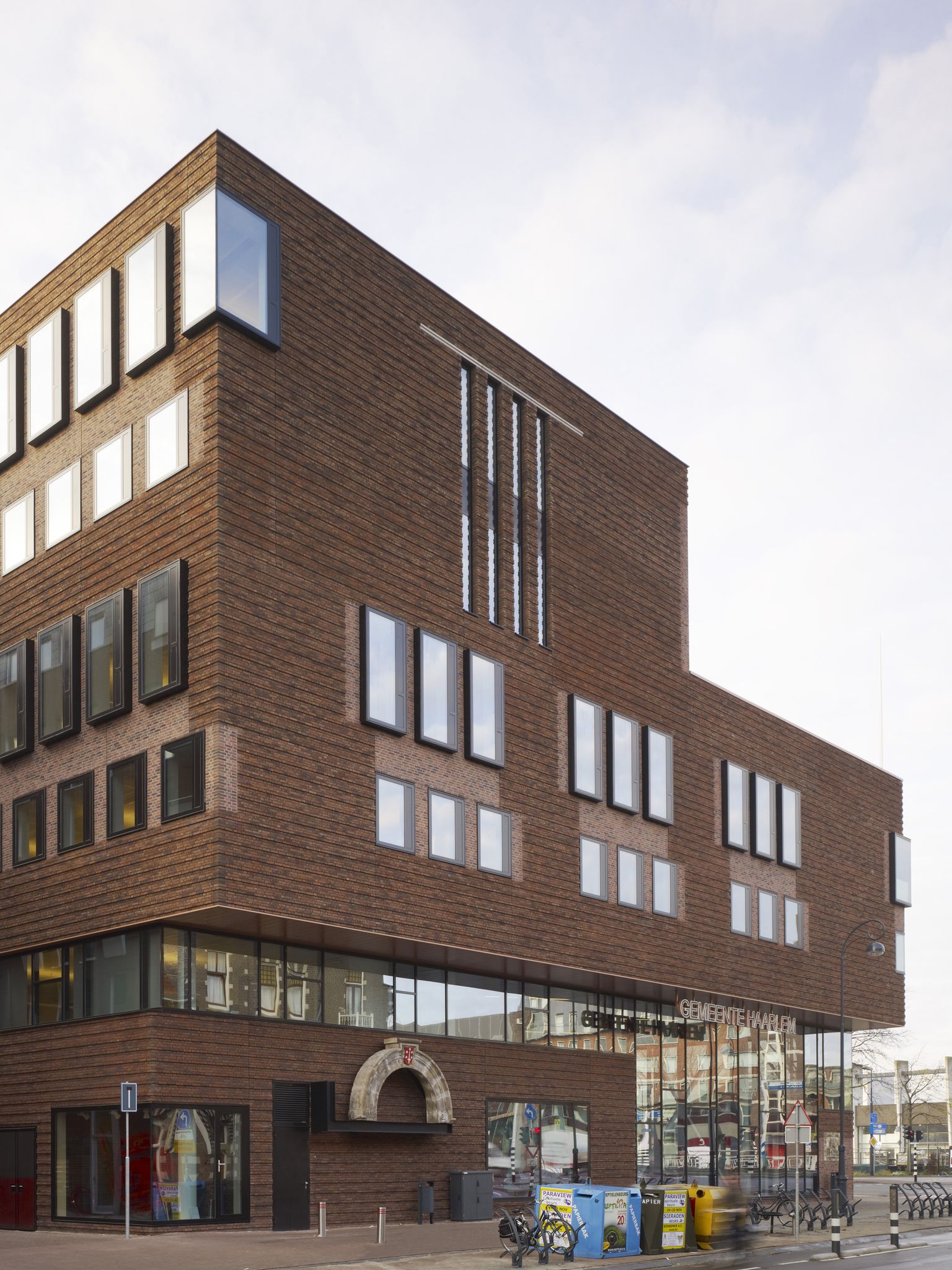 image-9fe81e12cb4106322cb308f15bf6aab418effc39-2000x2667-jpg