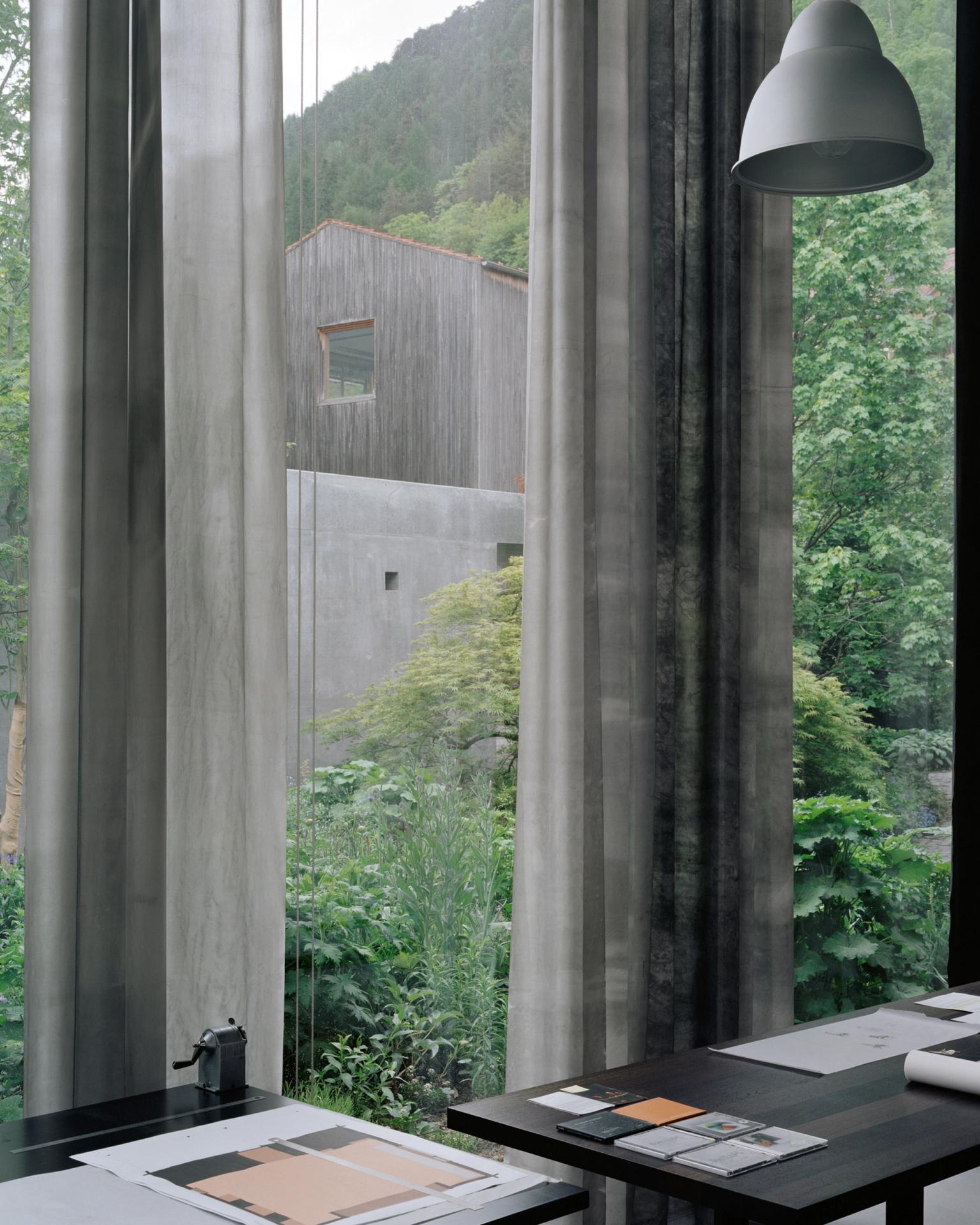 image-a5053be030e1cf2ec78a576b81b10f41c2dfb06a-2400x3000-jpg