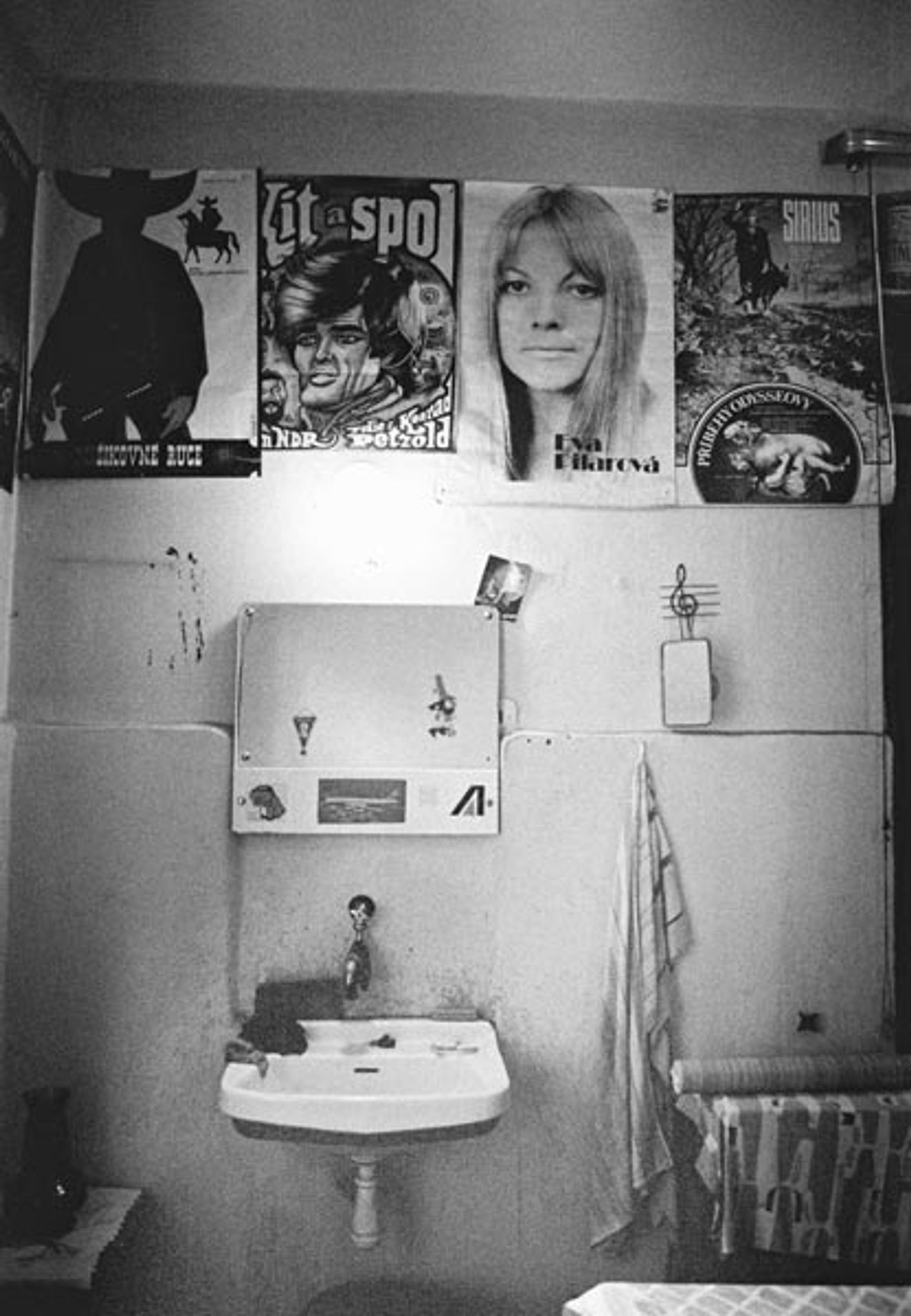 image-a7599e46e932543ad3a1fc1824641ff11079d175-415x600-jpg