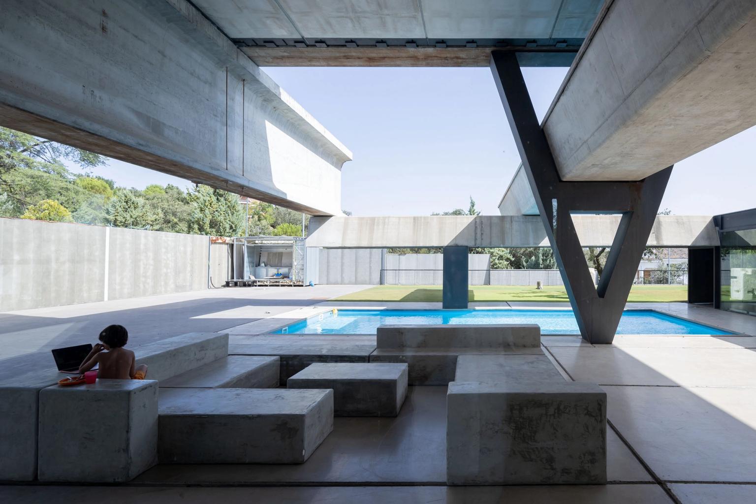 image-bb8281efa05f152620912539b2583a8186abc538-2200x1467-jpg