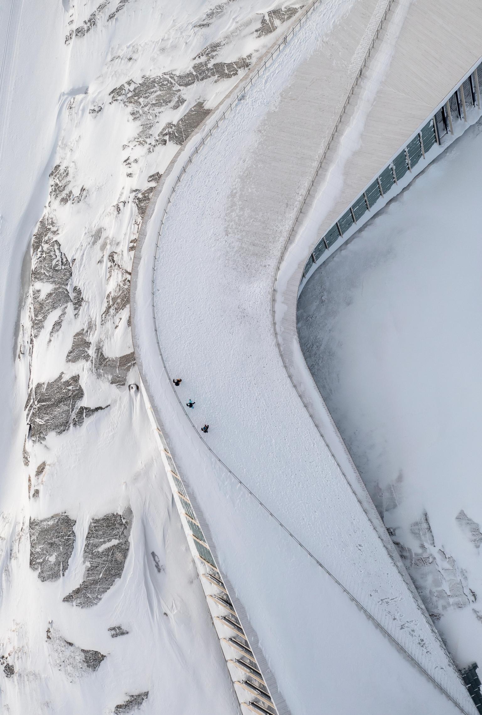 image-d2964318de5648dd5eede37569f8c64babc7f736-2665x4000-jpg