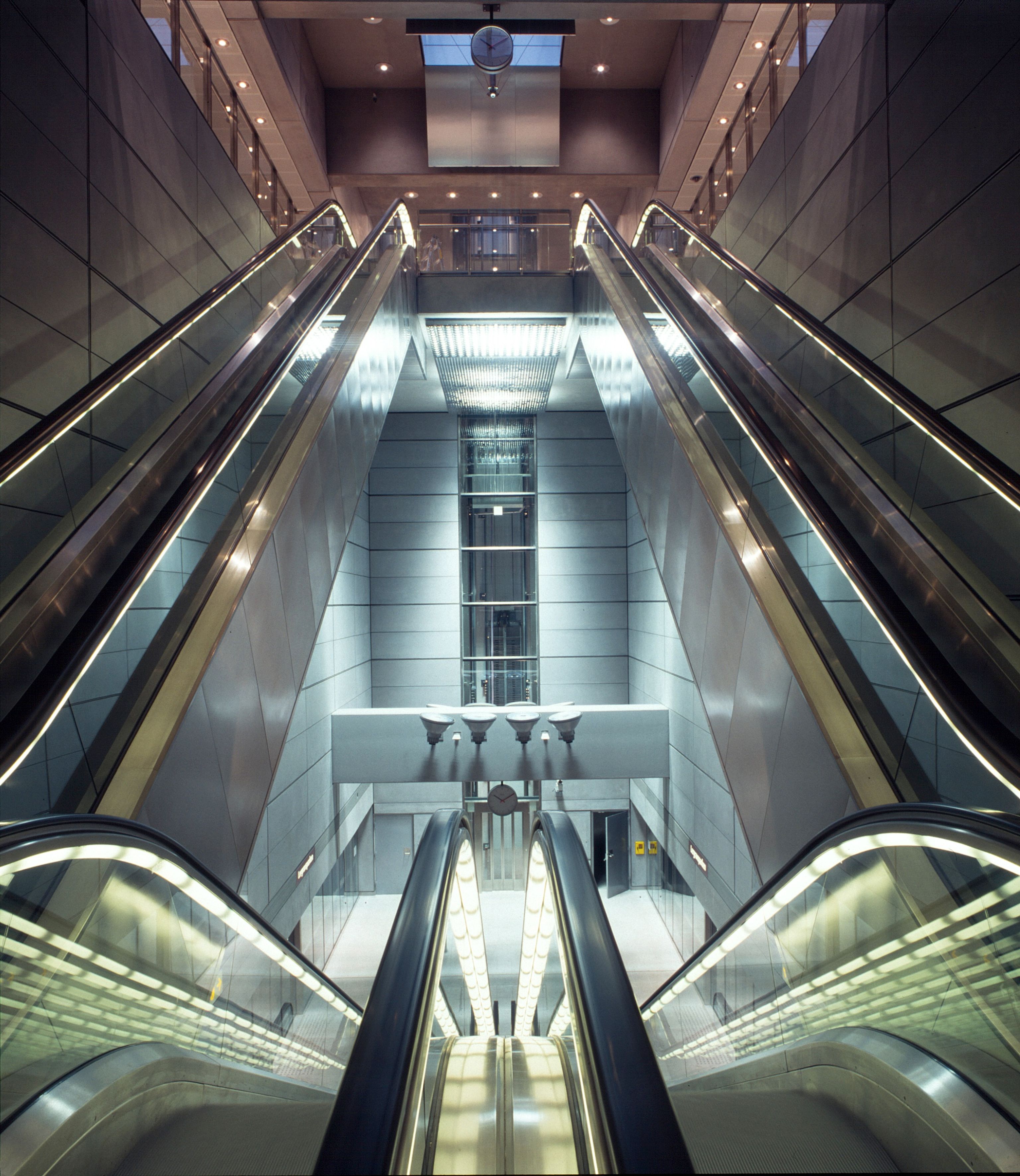 image-dec74461468252b5d7bd5cb9907eb2f75ecb252b-2372x3285-jpg