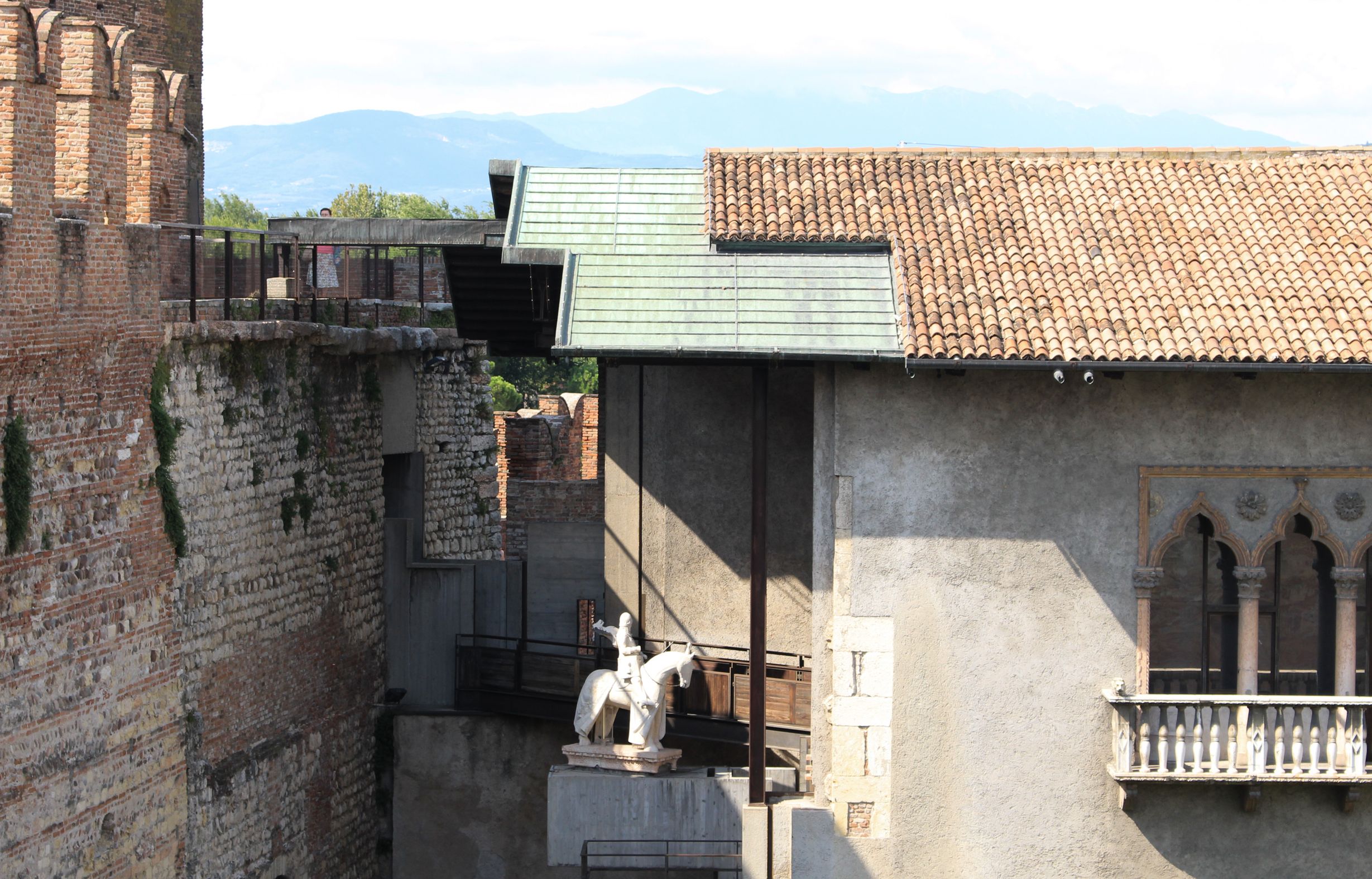 image-ebe3a6a276fce728f0b52903611685c46654a132-2500x1667-jpg