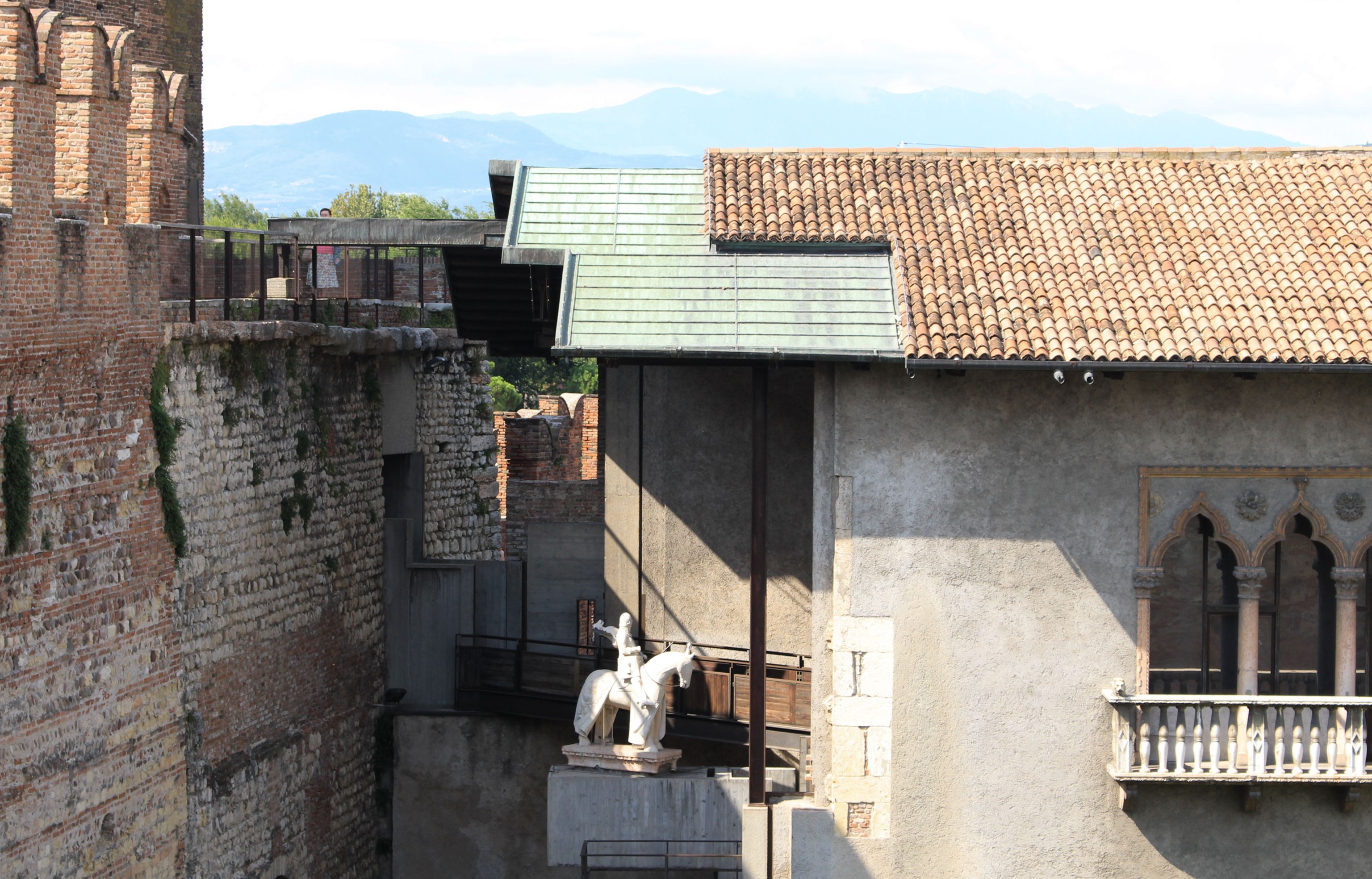 image-ebe3a6a276fce728f0b52903611685c46654a132-2500x1667-jpg