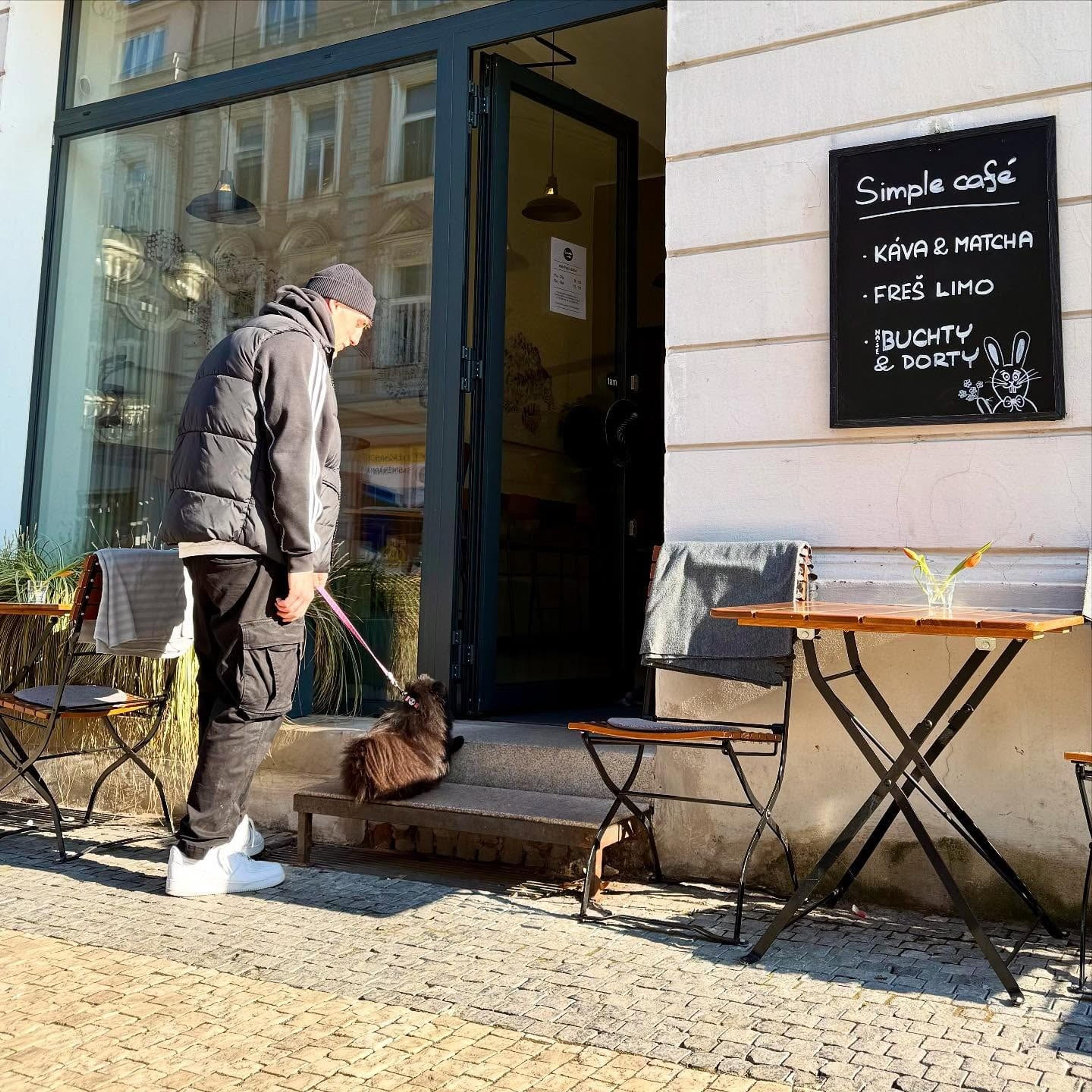 Simple café - photo 2