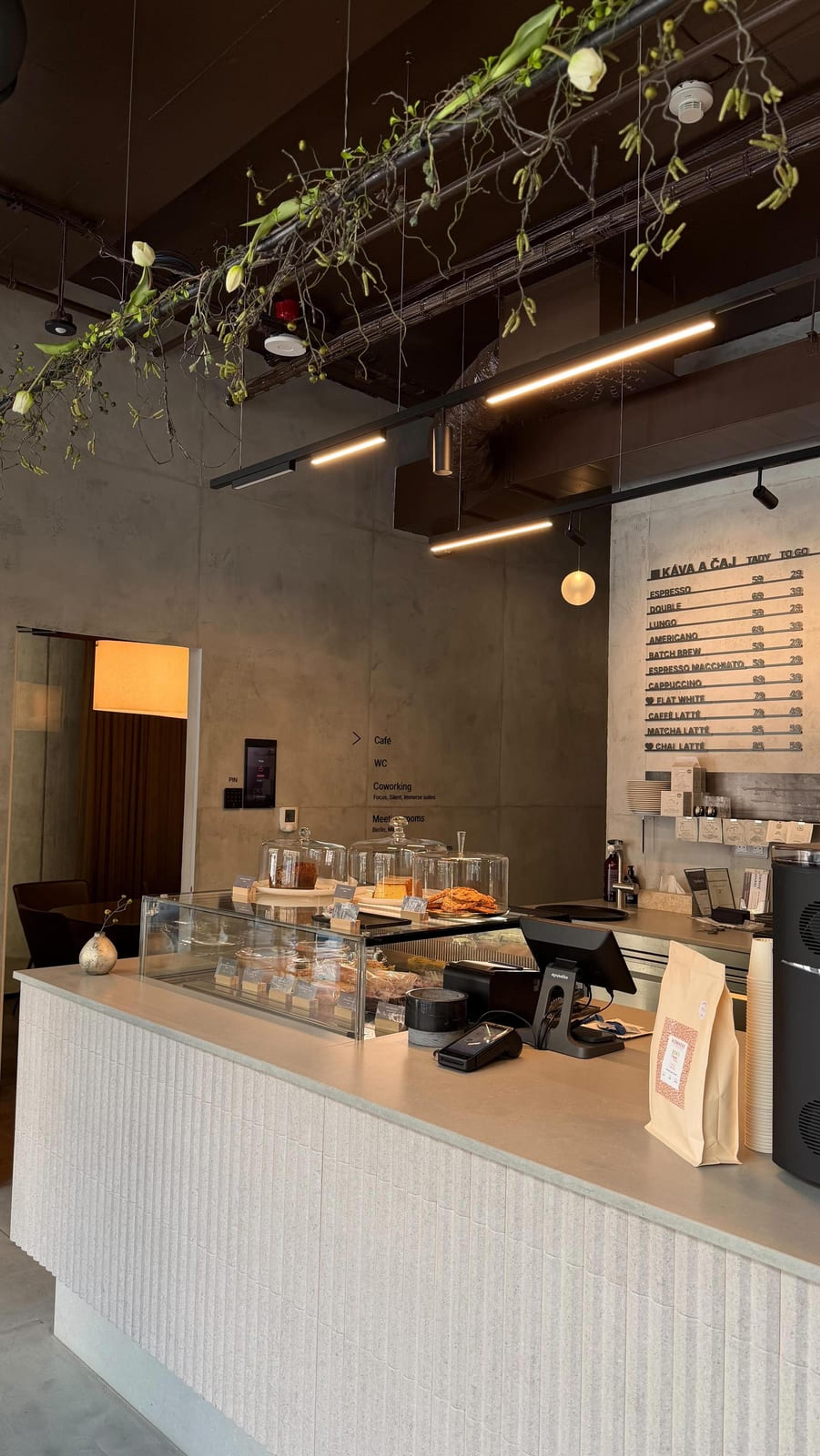 Space Cafe - photo 1