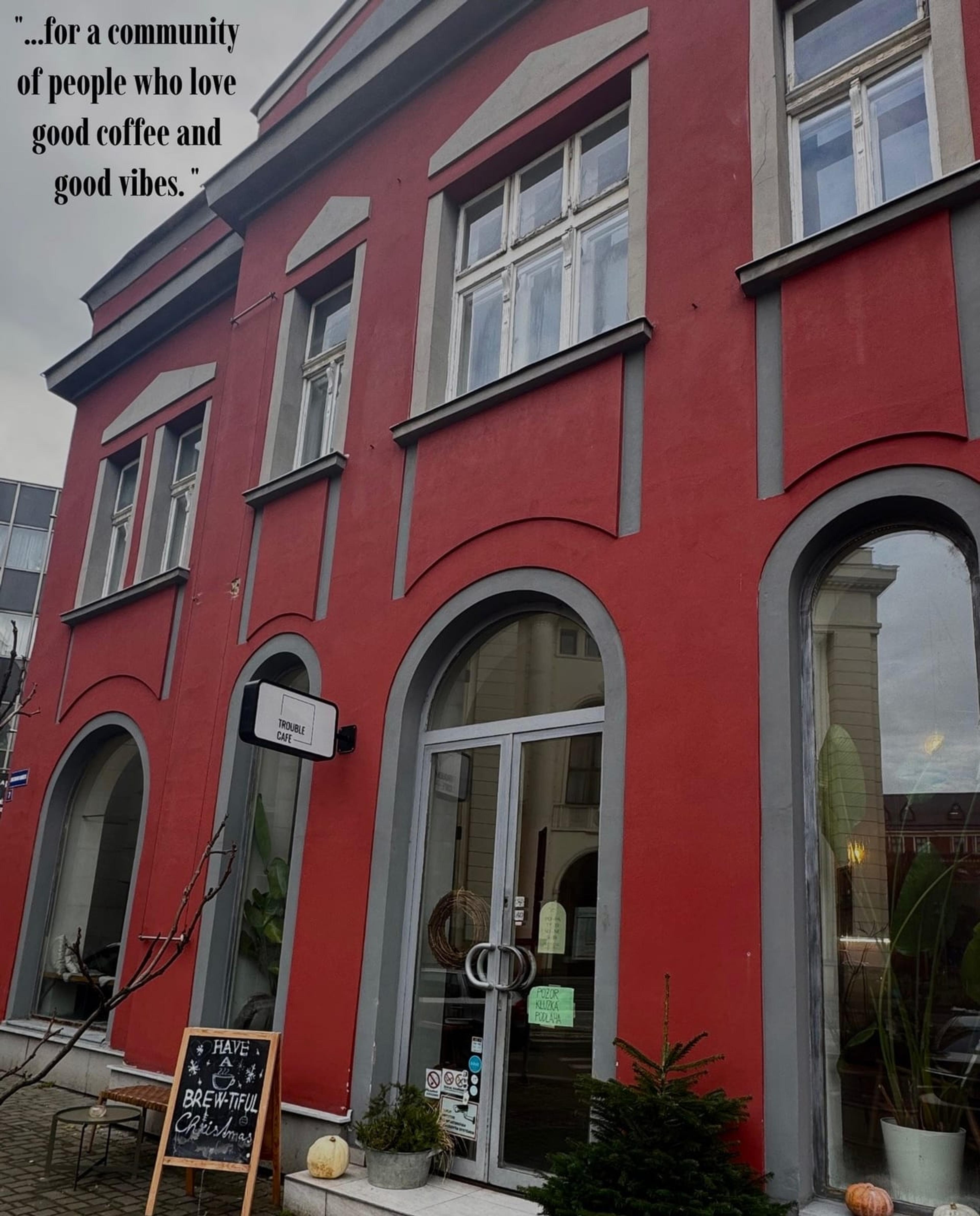Trouble Cafe - photo 1