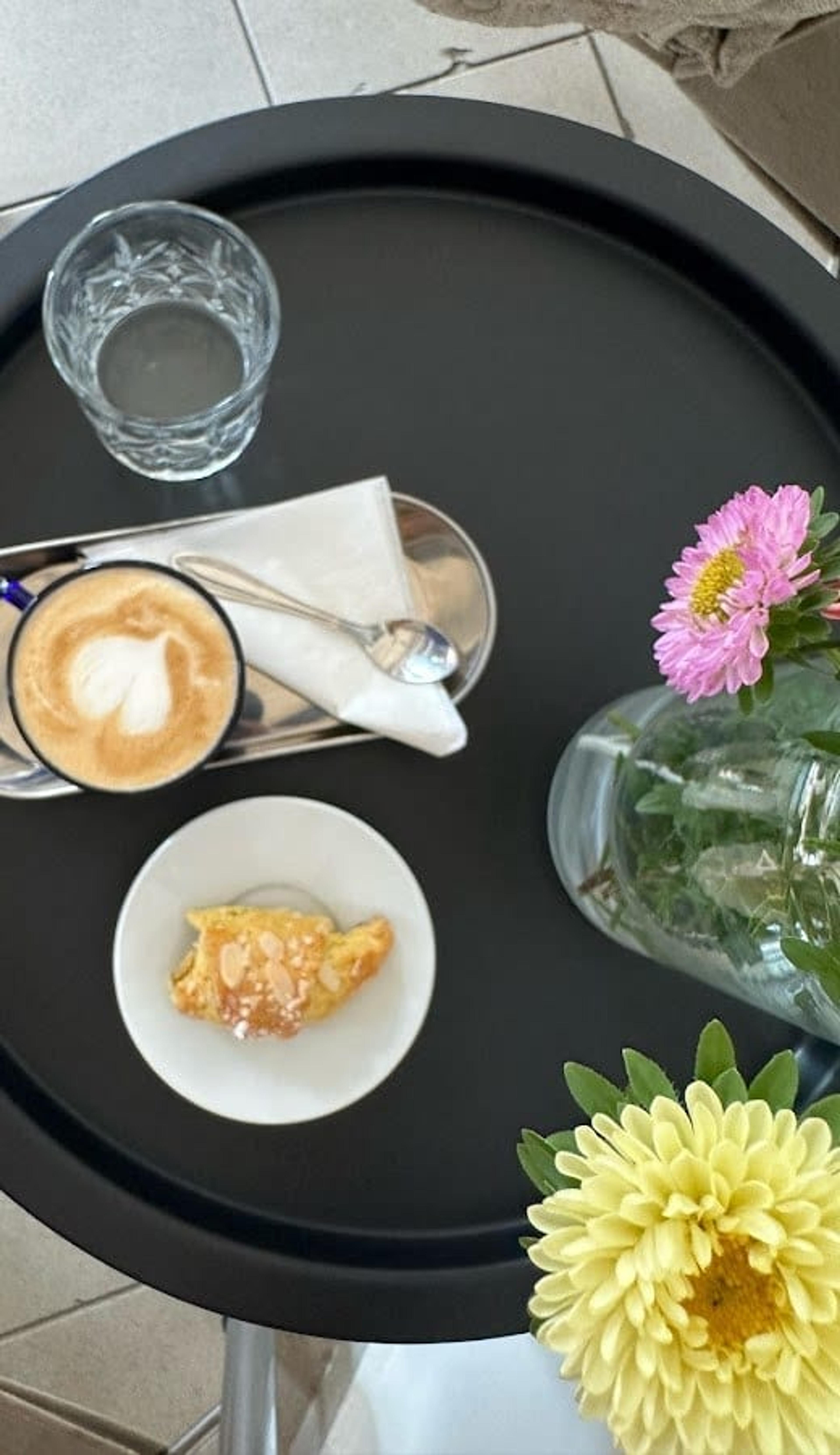 Polovina kafe - photo 2