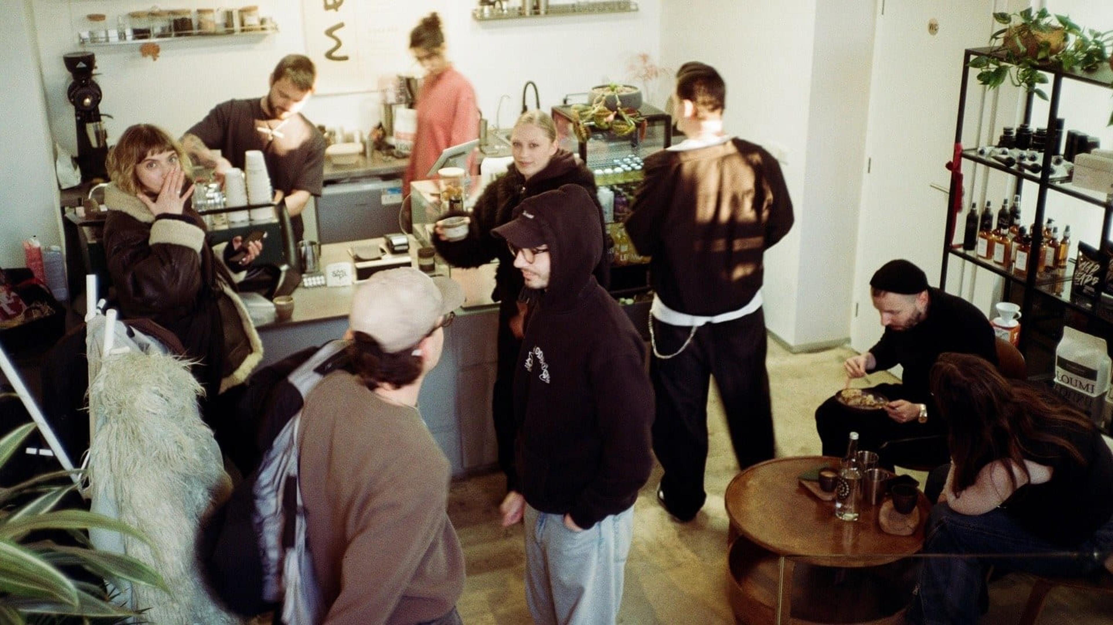 SMPL project - Coffee&Cuts - photo 1