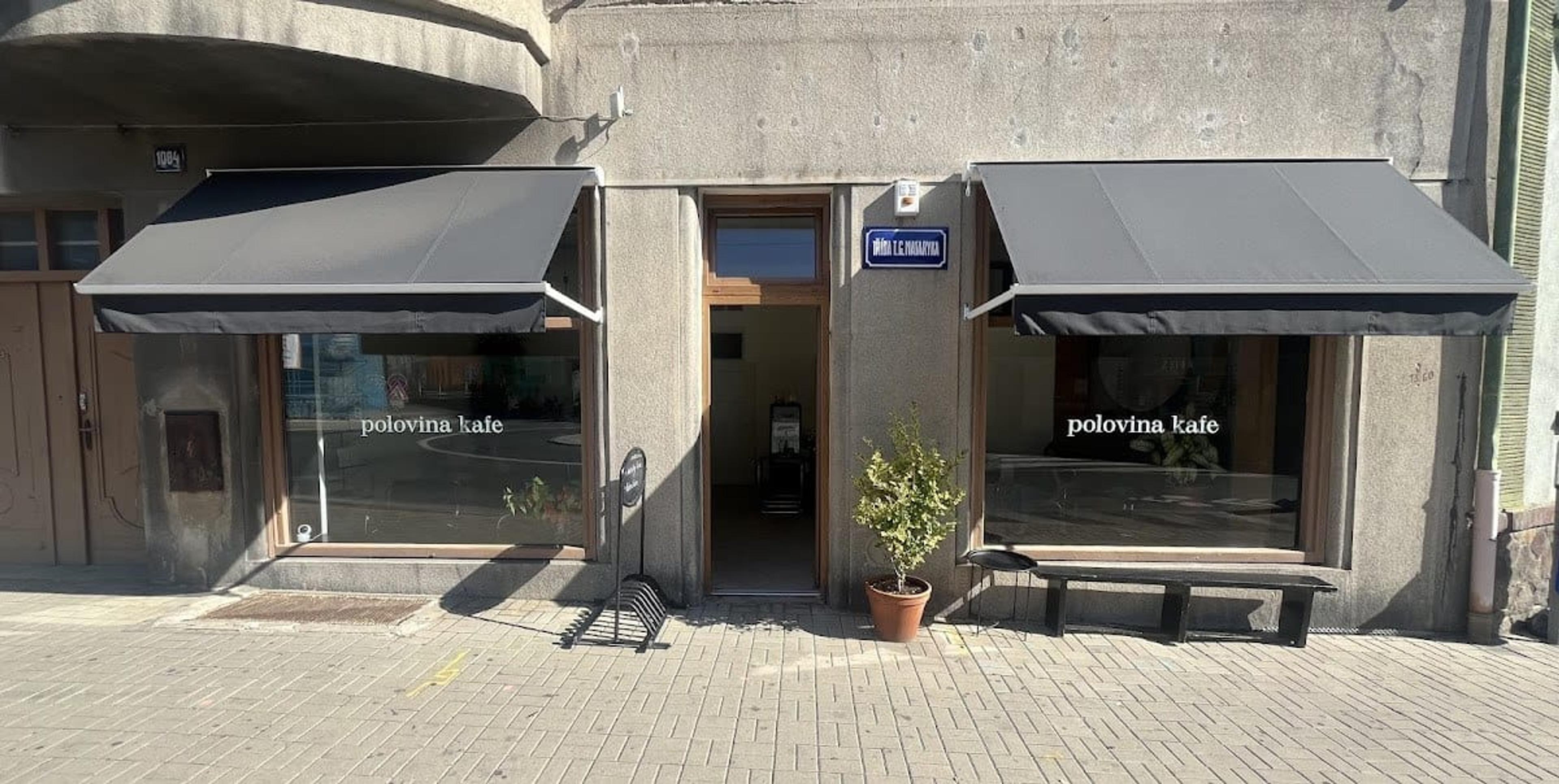 Polovina kafe - photo 3
