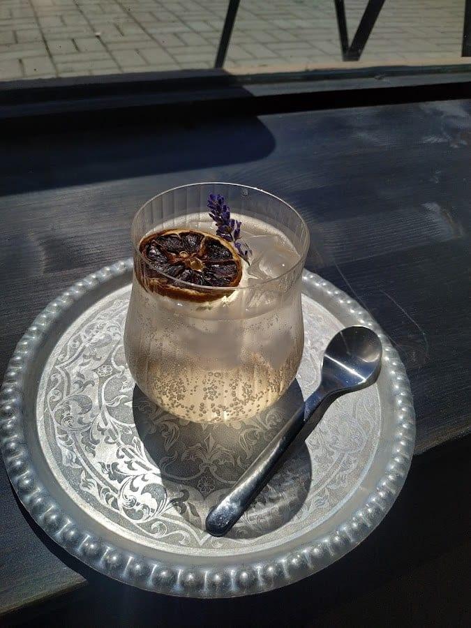 Polovina kafe - photo 1