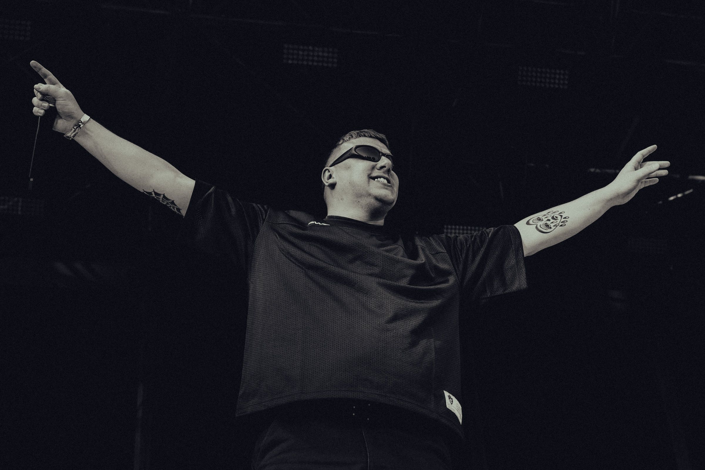 EV