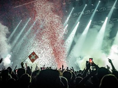 What is a festival secret set, and how to actually catch one