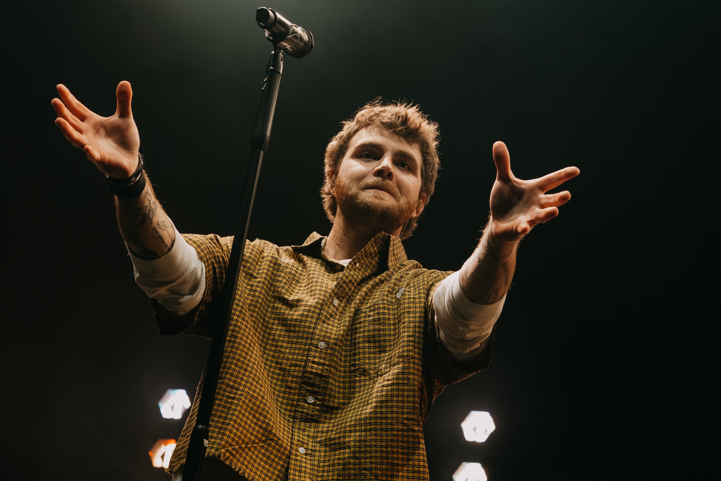 WILDCHILD: Alex Warren named his second album after what his father called him