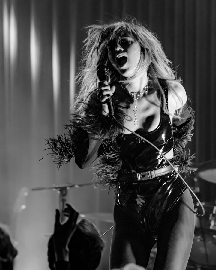 Suki Waterhouse