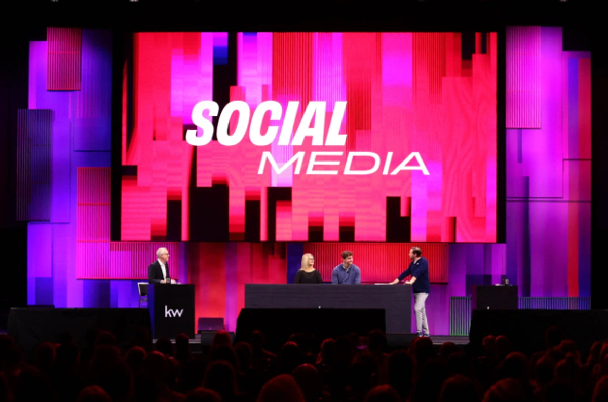 Default image description