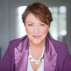 Julie Holmes