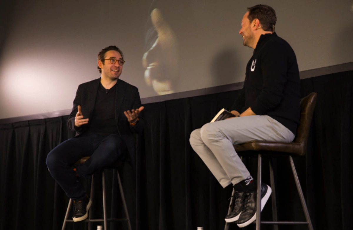 Default image description