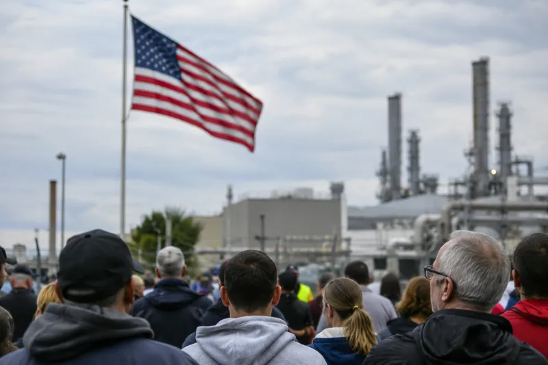 Trump Promises a "Big Surprise" in Ohio as Gas, Power Bills and Data Centers Loom