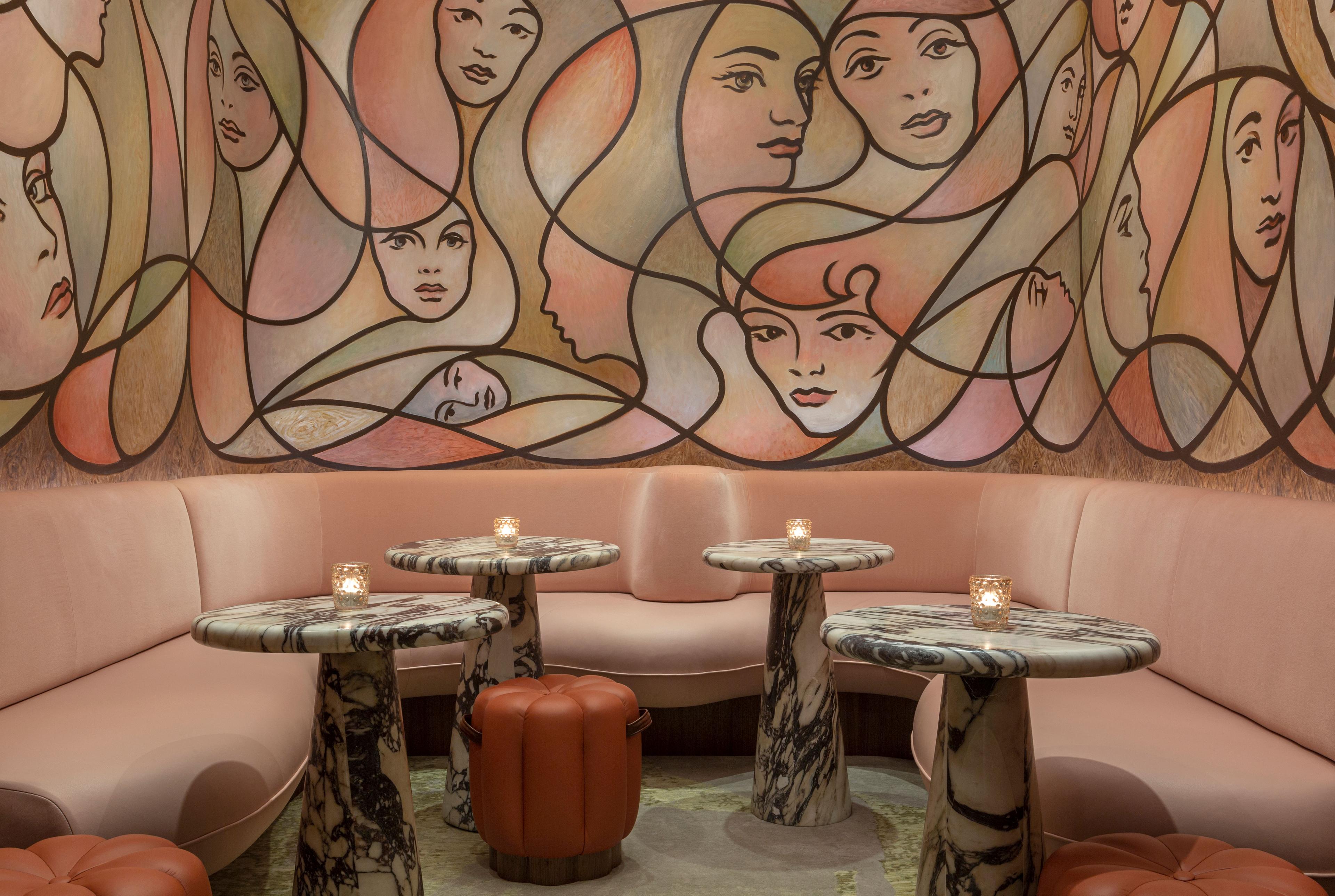 THE BERKELEY BAR
, LONDON, UNITED KINGDOM