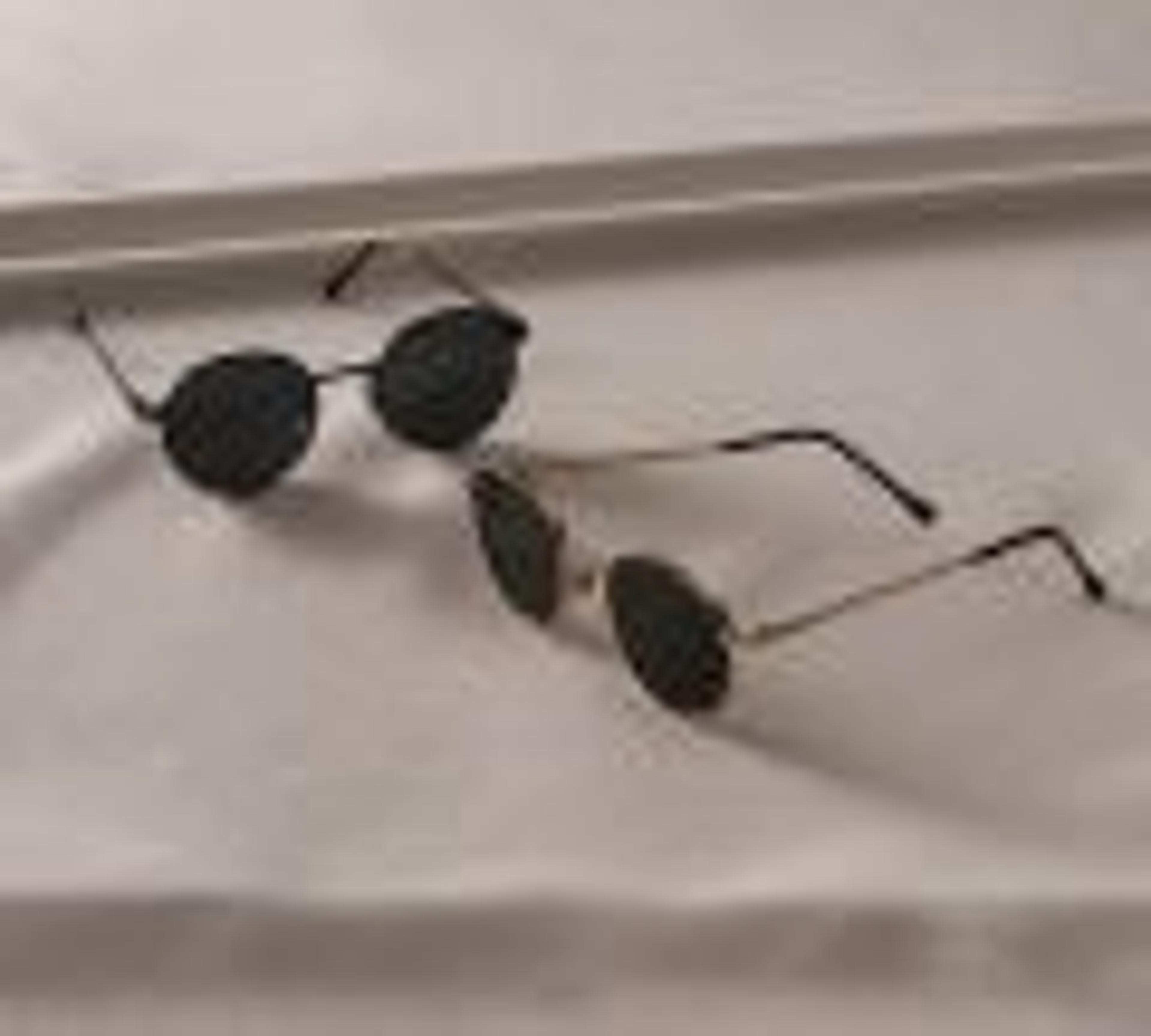 "2Pcs Retro Stylish Sunglasses for Girls - Trendy, Fashionable & UV Protection Shades" image 3