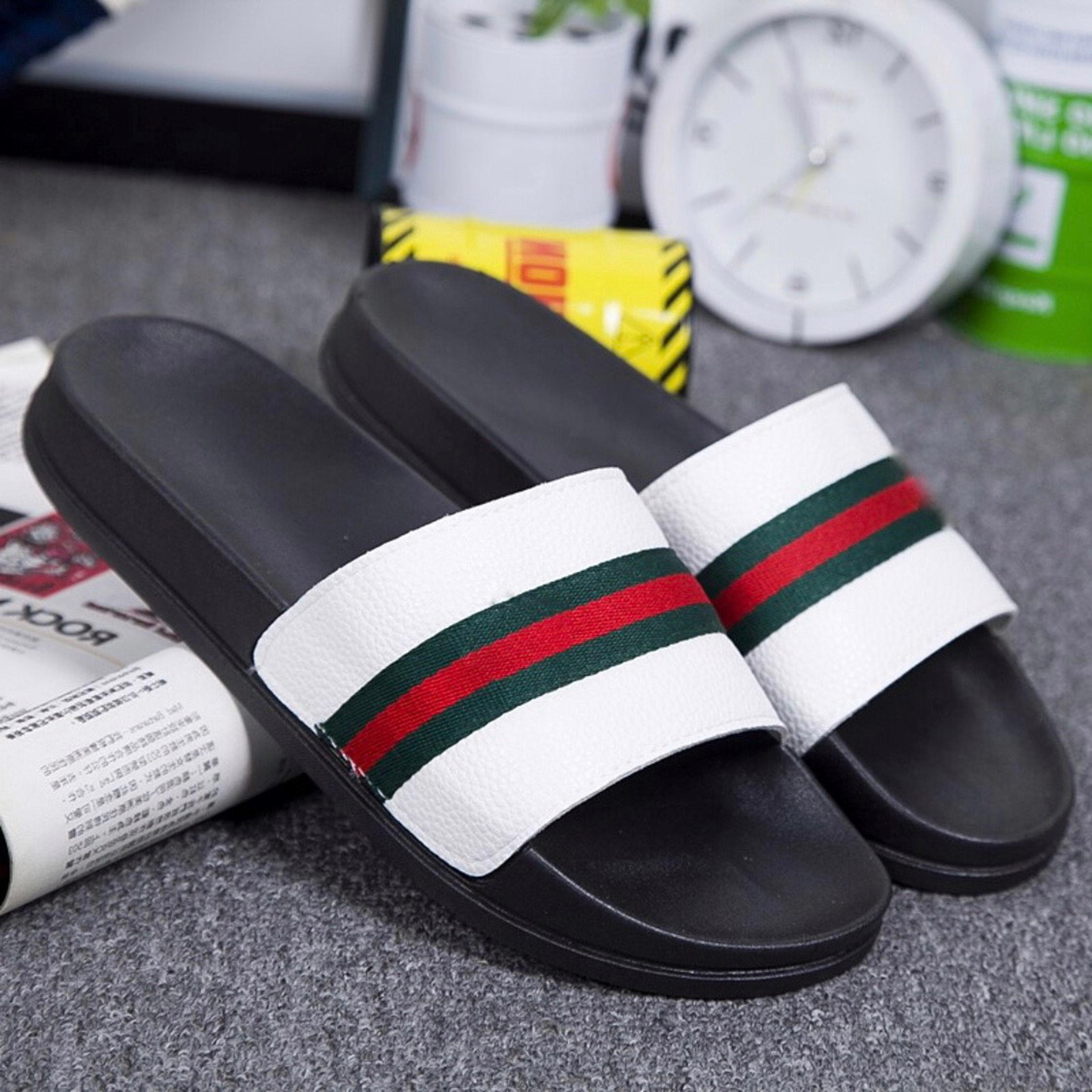 Pure Leather Style Slippers For Men's Trendy Fashionable High Quality Waterproof Chappal For Men Vintage Sliders image 2