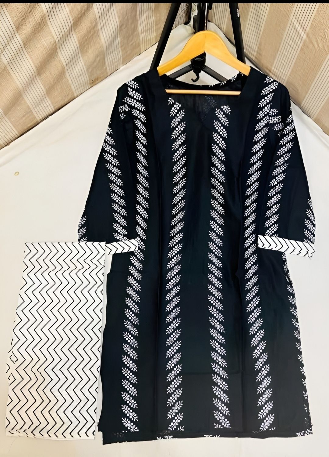 New stylish Collection stitched line print 2pc dress - Image 2