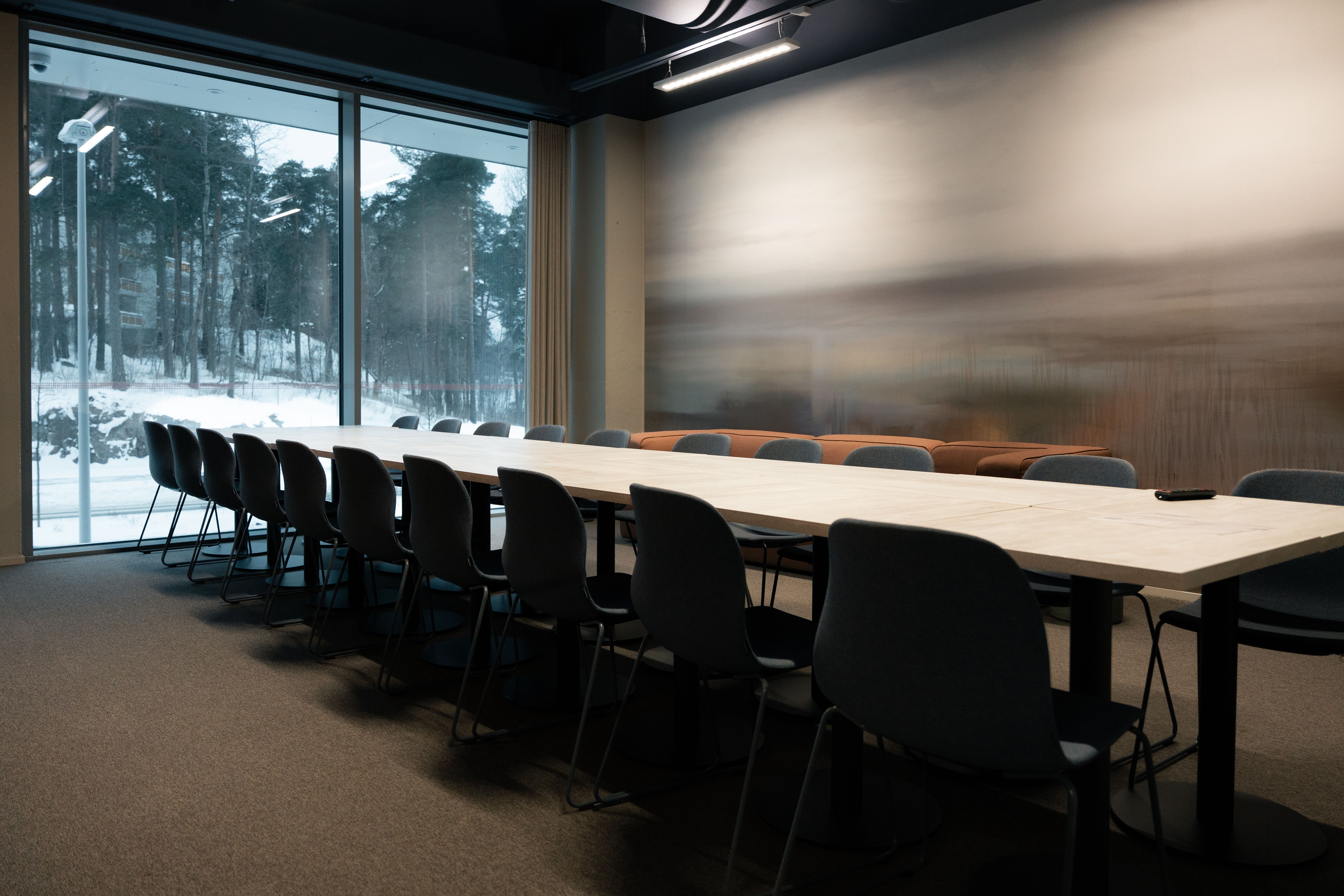 Aamupalatilaisuus isännöitsijöille 25.3.