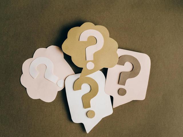Question marks on paper crafts