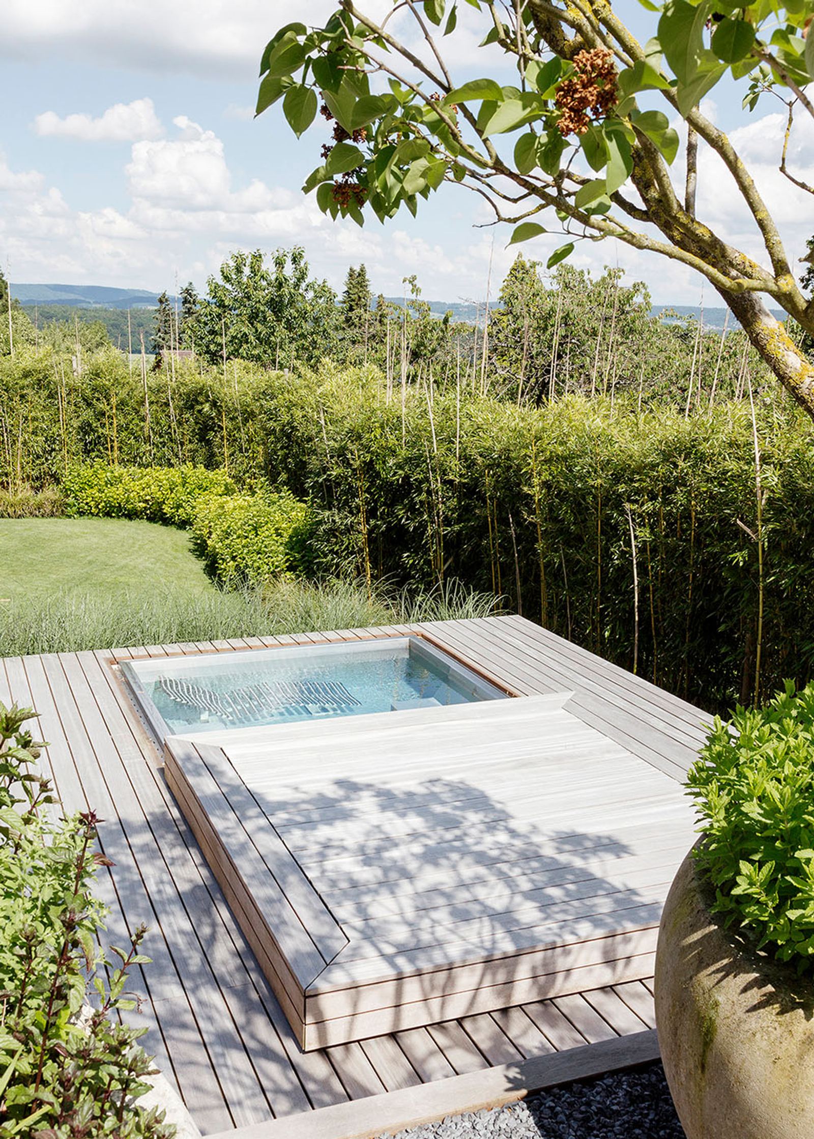 Hot tub in the timber deck with wide view