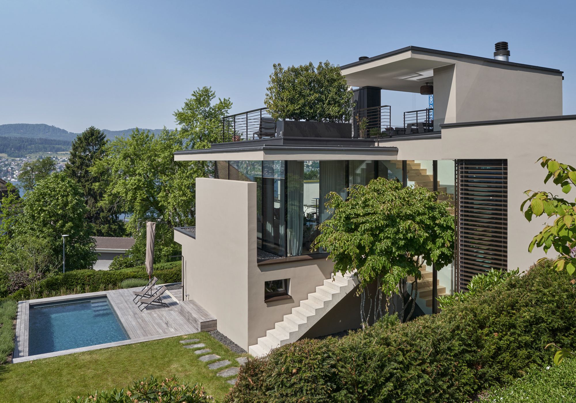 Hillside house with pool, outdoor stairs and roof terrace – Single-family house in Herrliberg