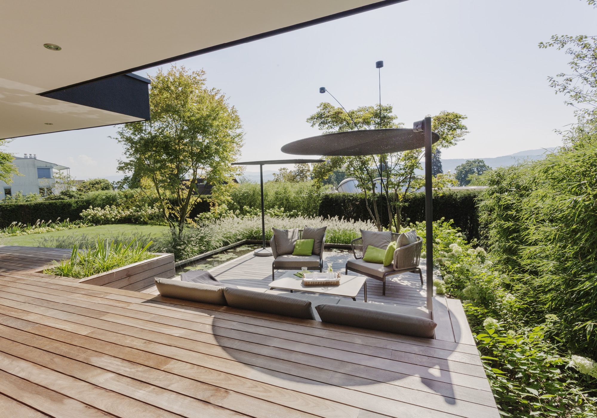 Sunken lounge in the roof garden – Single-family house in Meilen