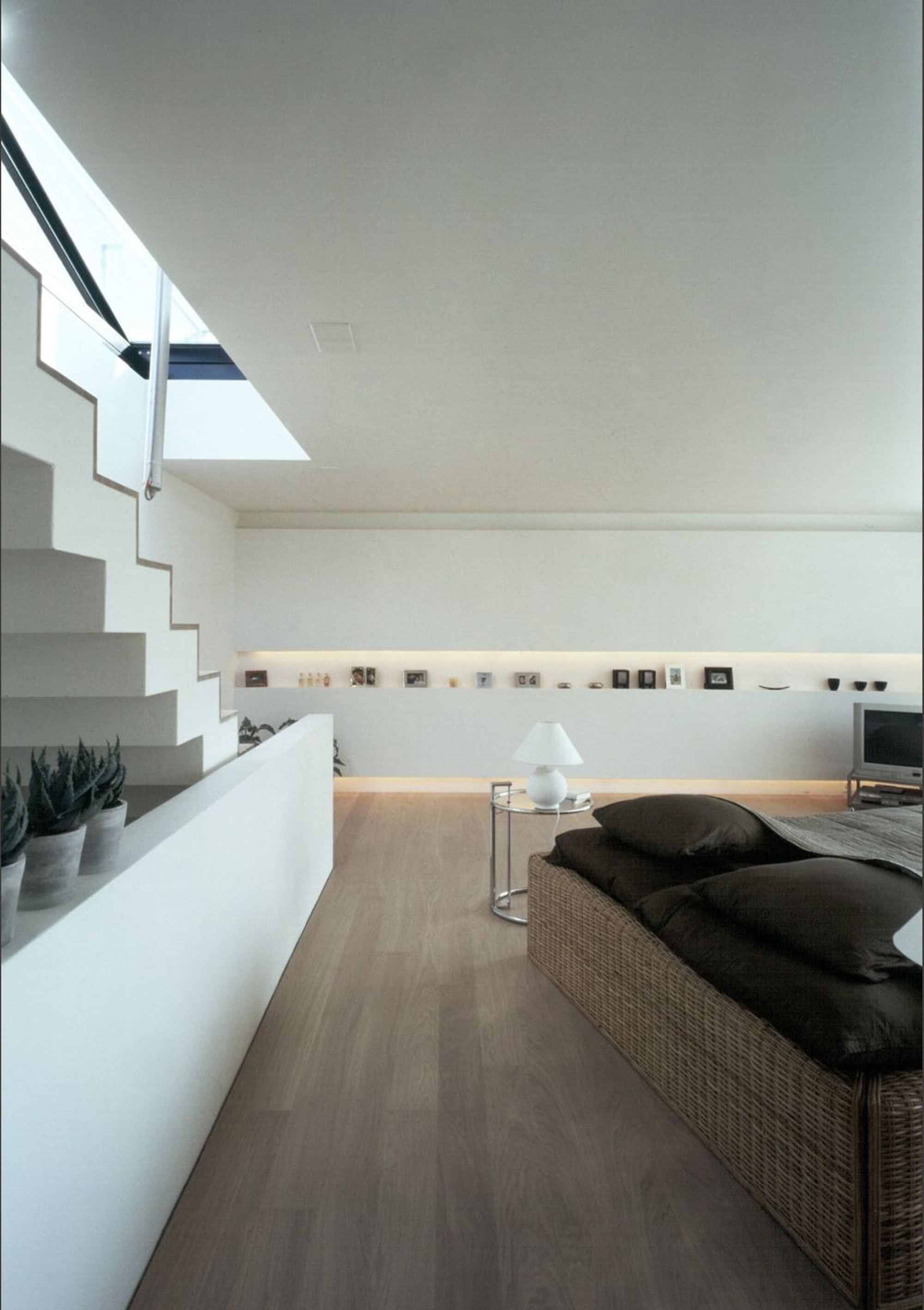 Living space with skylight and timber floor – Single-family house in Davos Platz
