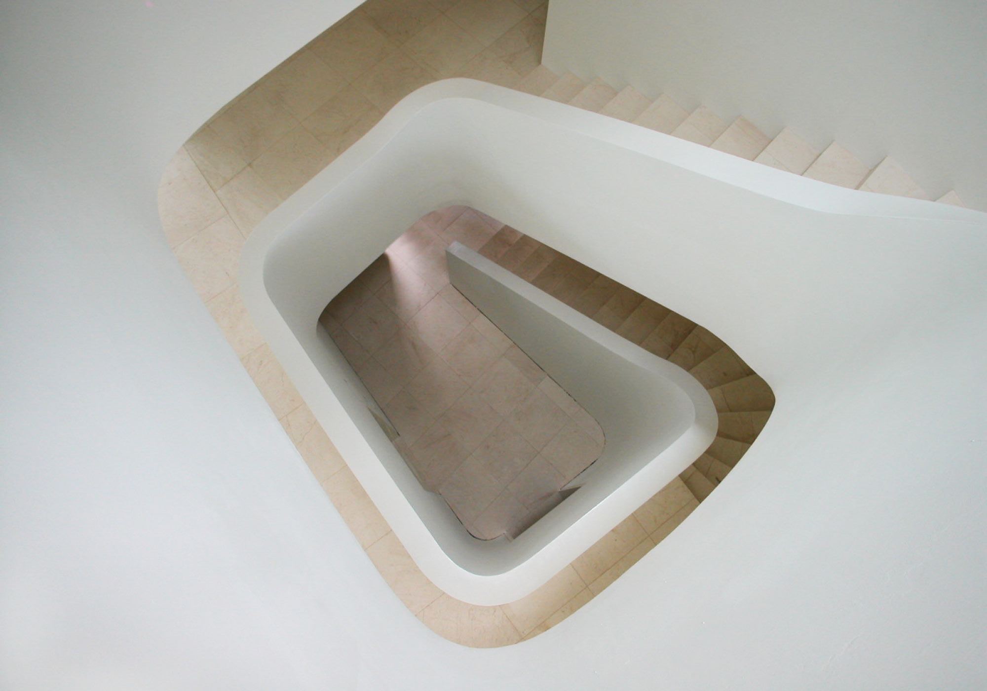 Looking down into the stairwell – Single-family house in Meilen