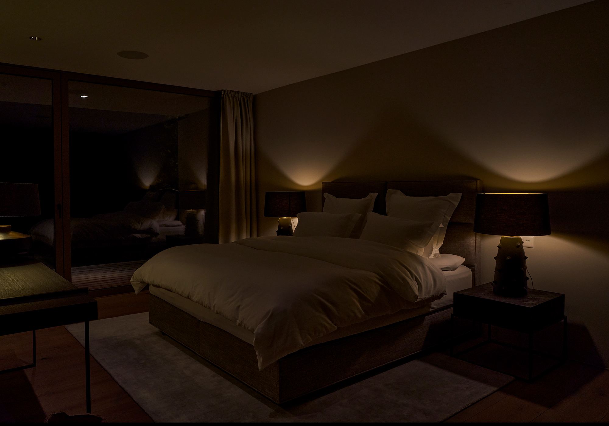 Bedroom with indirect lighting – Single-family house in Uitikon