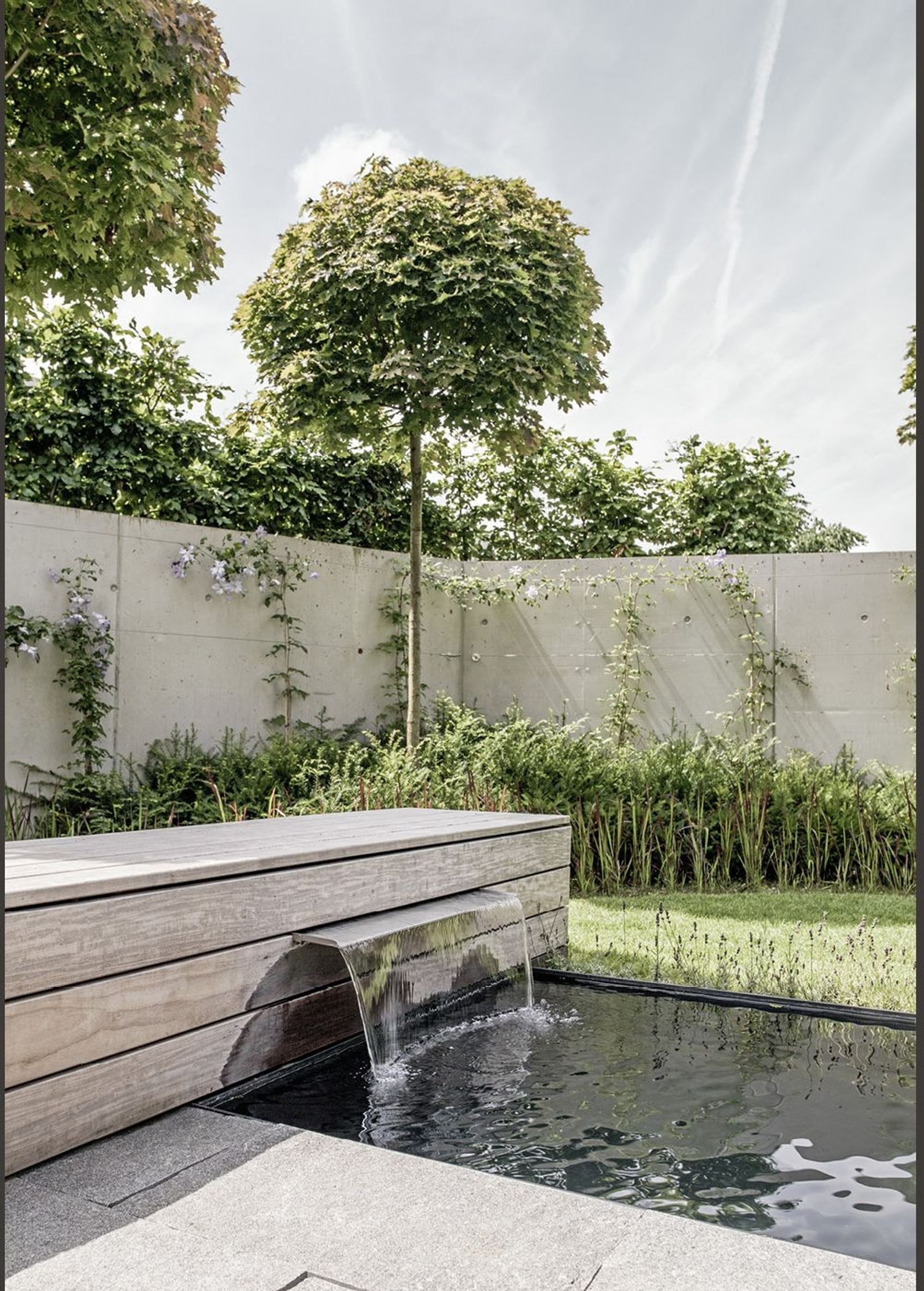 Timber water spout above the basin – Single-family house in Schindellegi