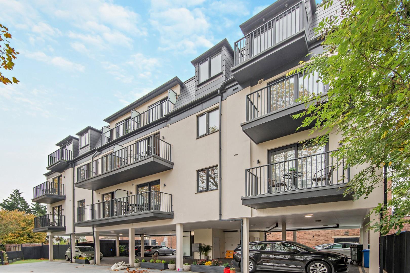 1 Bedroom Flat, Staines