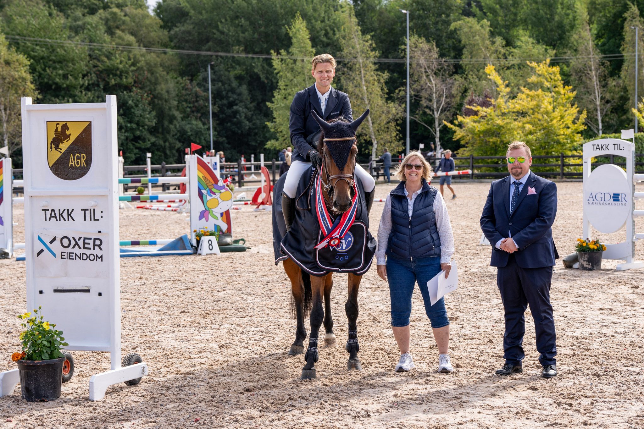 VINNER BREEDERS OPEN OG NORSK BREEDERS TROPHY FOR 6-ÅRINGER: Johan S. Gulliksen og Cassandra, en NWB-hoppe etter Casall Ask x Pasco.