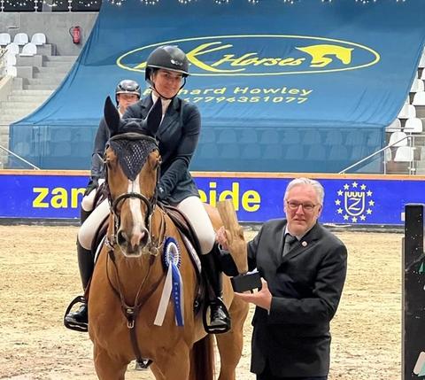 sprang / sprangridning / hest / Ingrid Gjelsten / Norges Rytterforbund