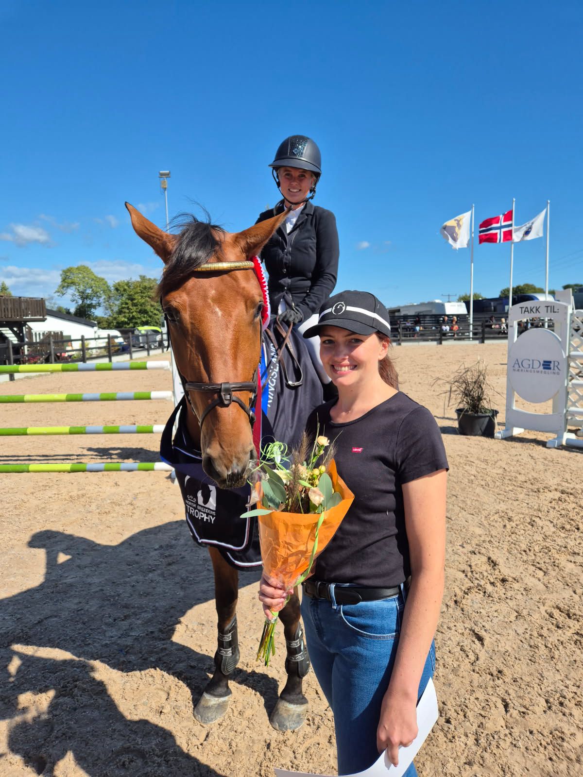 VINNER NORSK BREEDERS TROPHY 5-ÅRINGER: Mathilde Kristine Kalland og Cariñoso, oppdrettet og eid av Merete Skar.