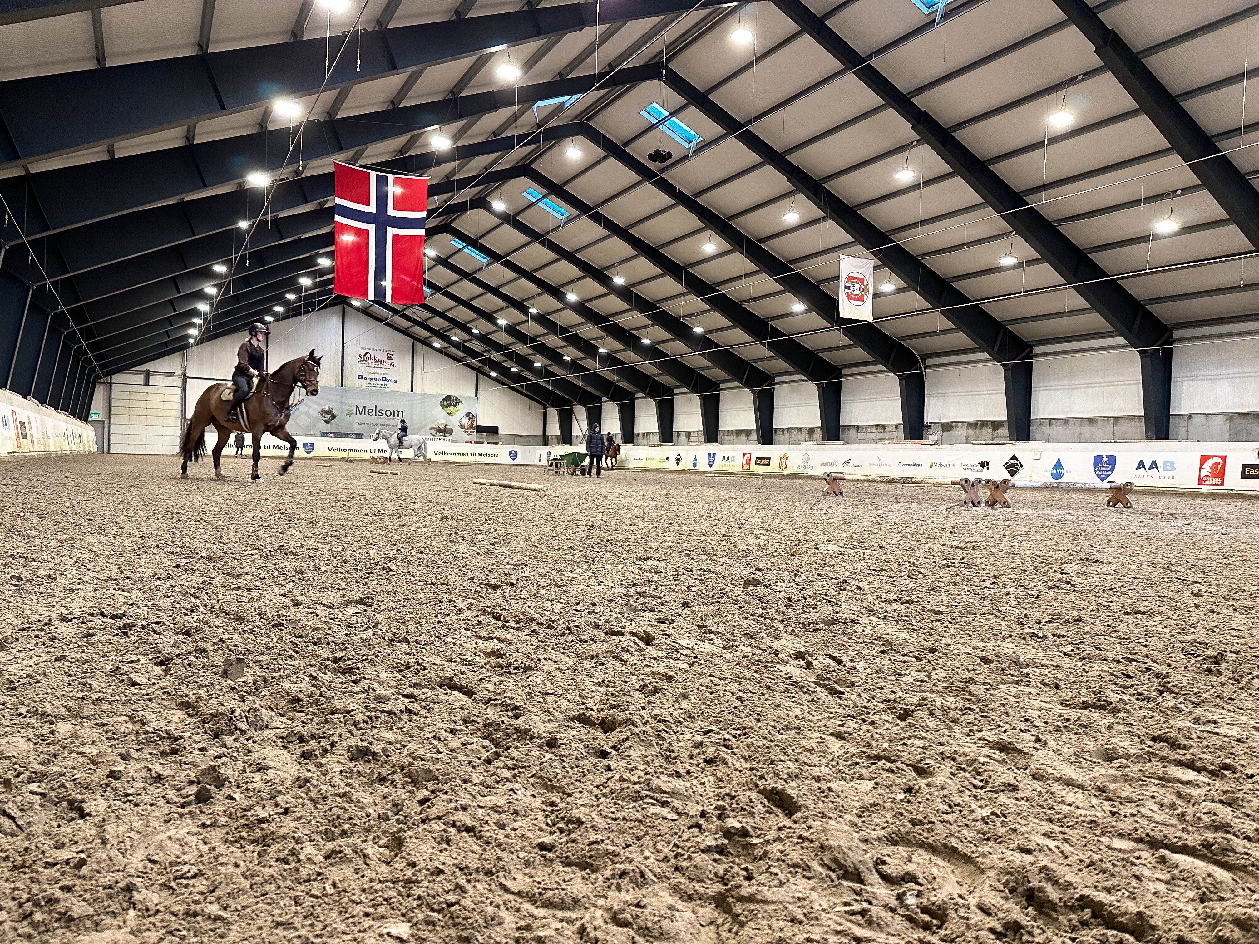 hest / stall / Norges Rytterforbund