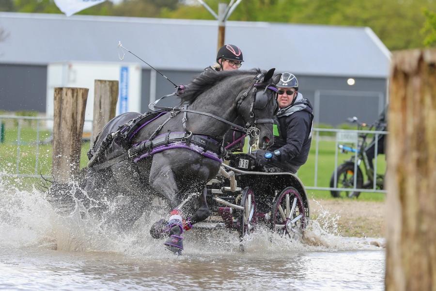 Jeanette og Joakim Lund Støen/ internasjonal kjøring/ NRYF